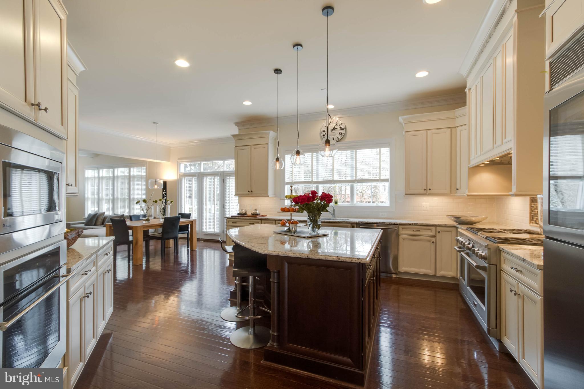 WOLF TRAP DOWNS - Residential