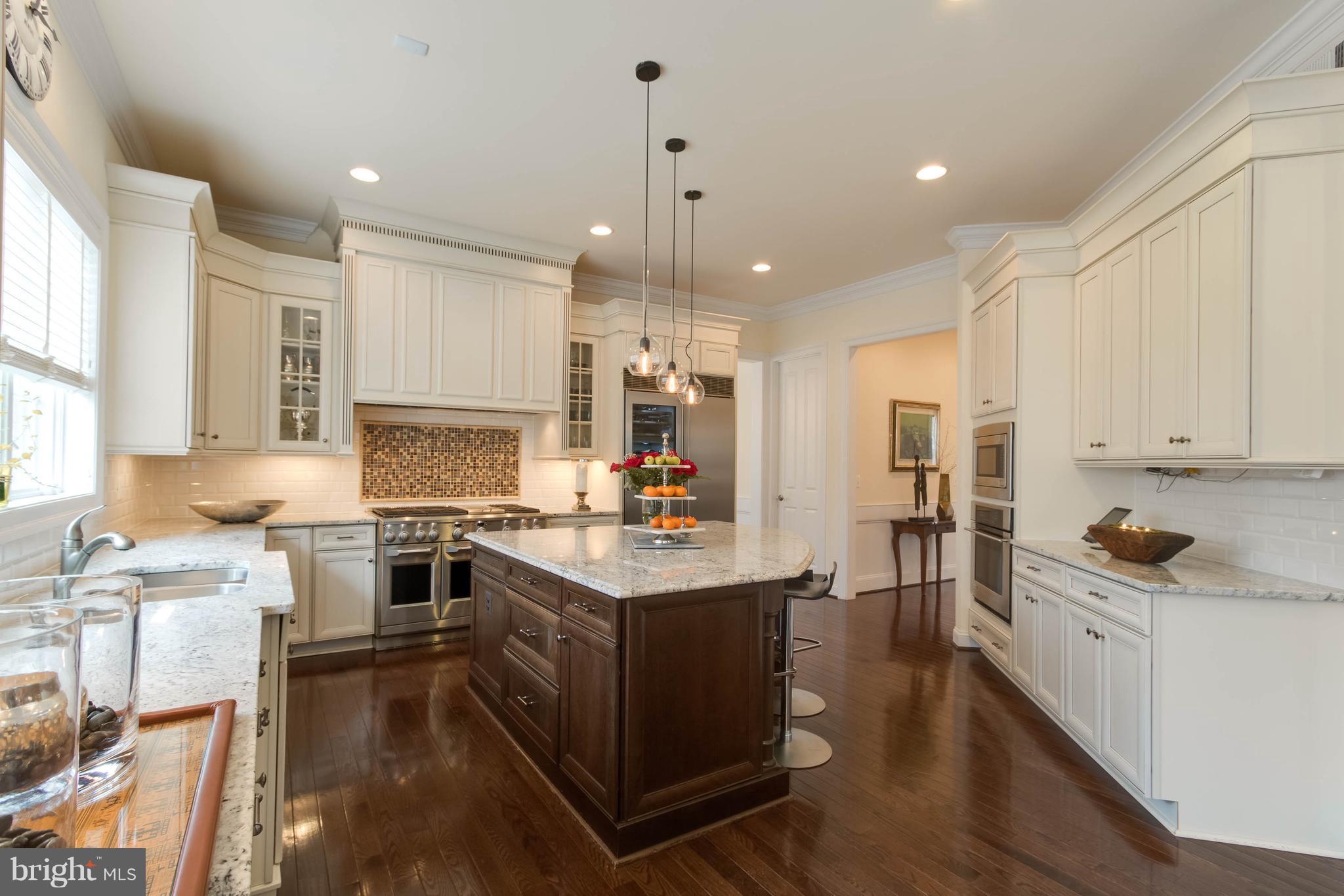 WOLF TRAP DOWNS - Residential