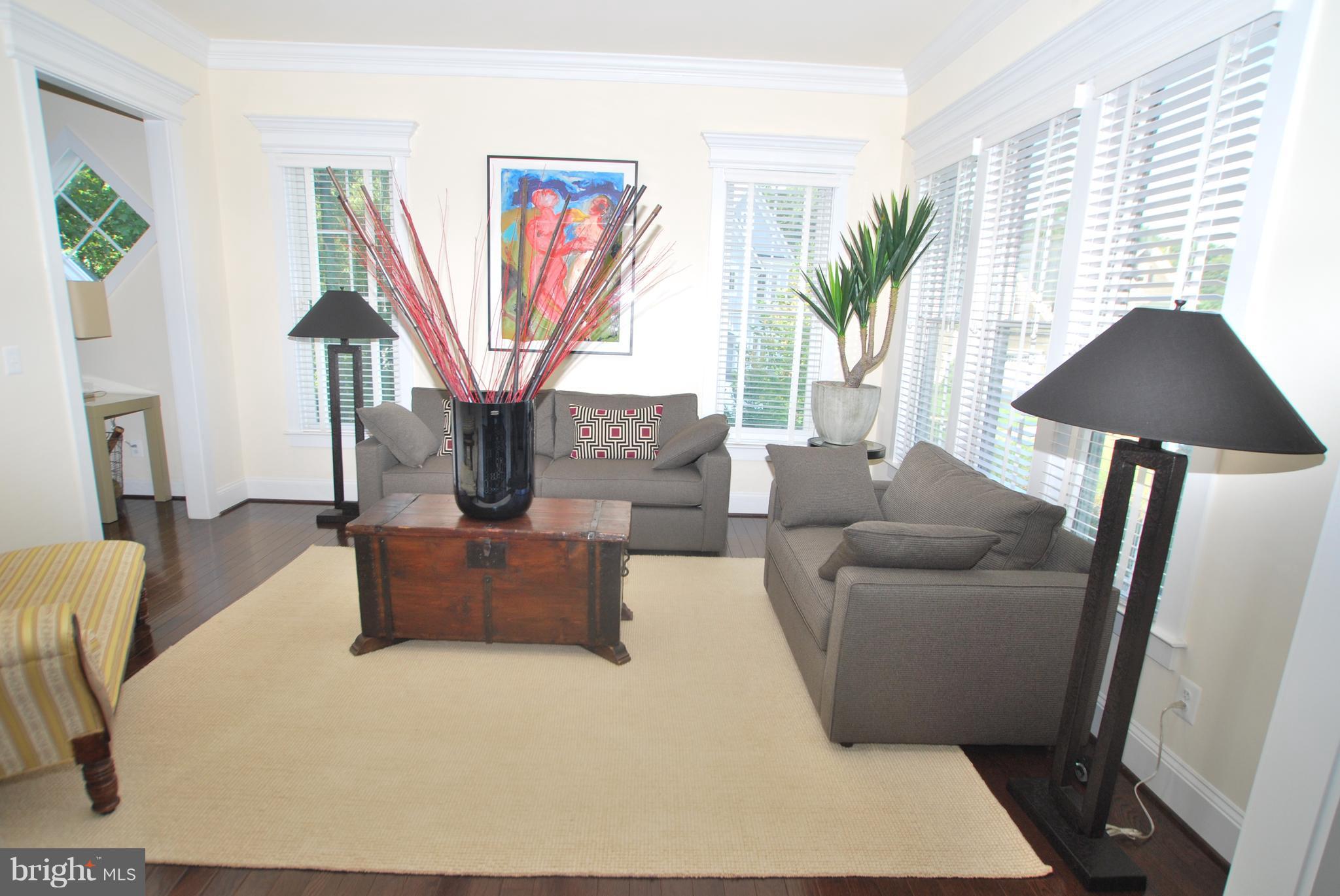WOLF TRAP DOWNS - Residential