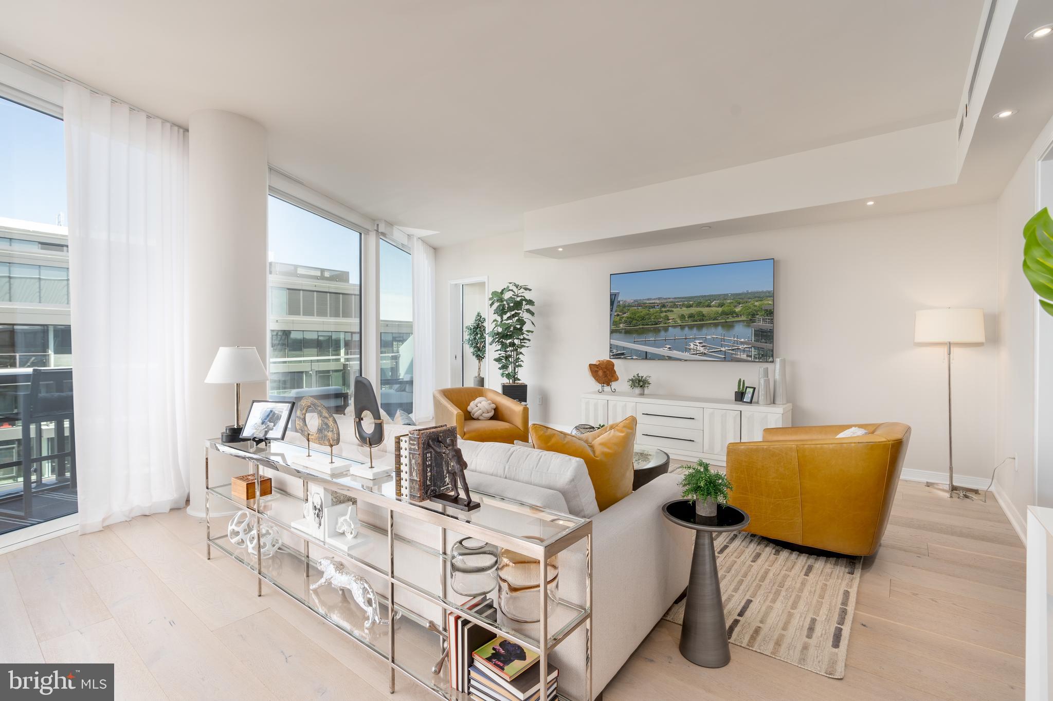 SOUTHWEST WATERFRONT - Residential