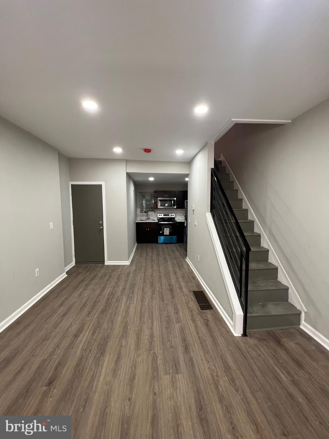KENSINGTON - Residential