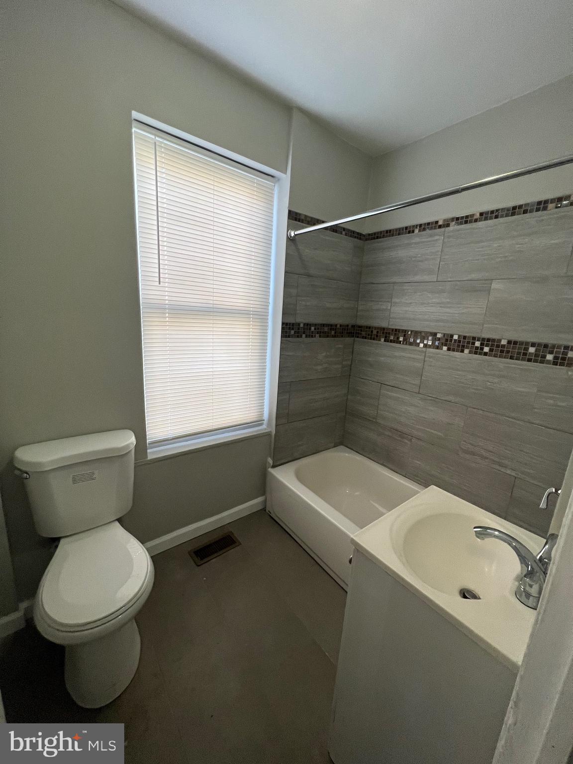 KENSINGTON - Residential