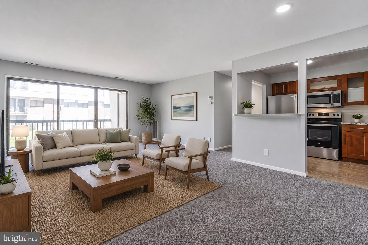 TREETOP CONDO - Residential