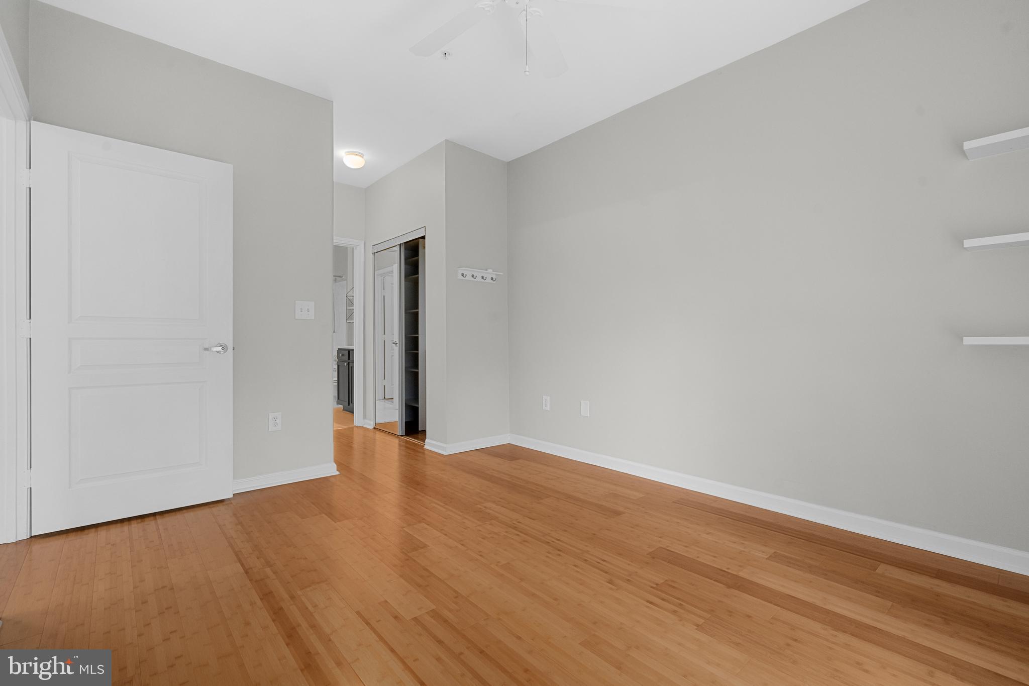 SAVOY AT RESTON TOWN CENTER - Residential