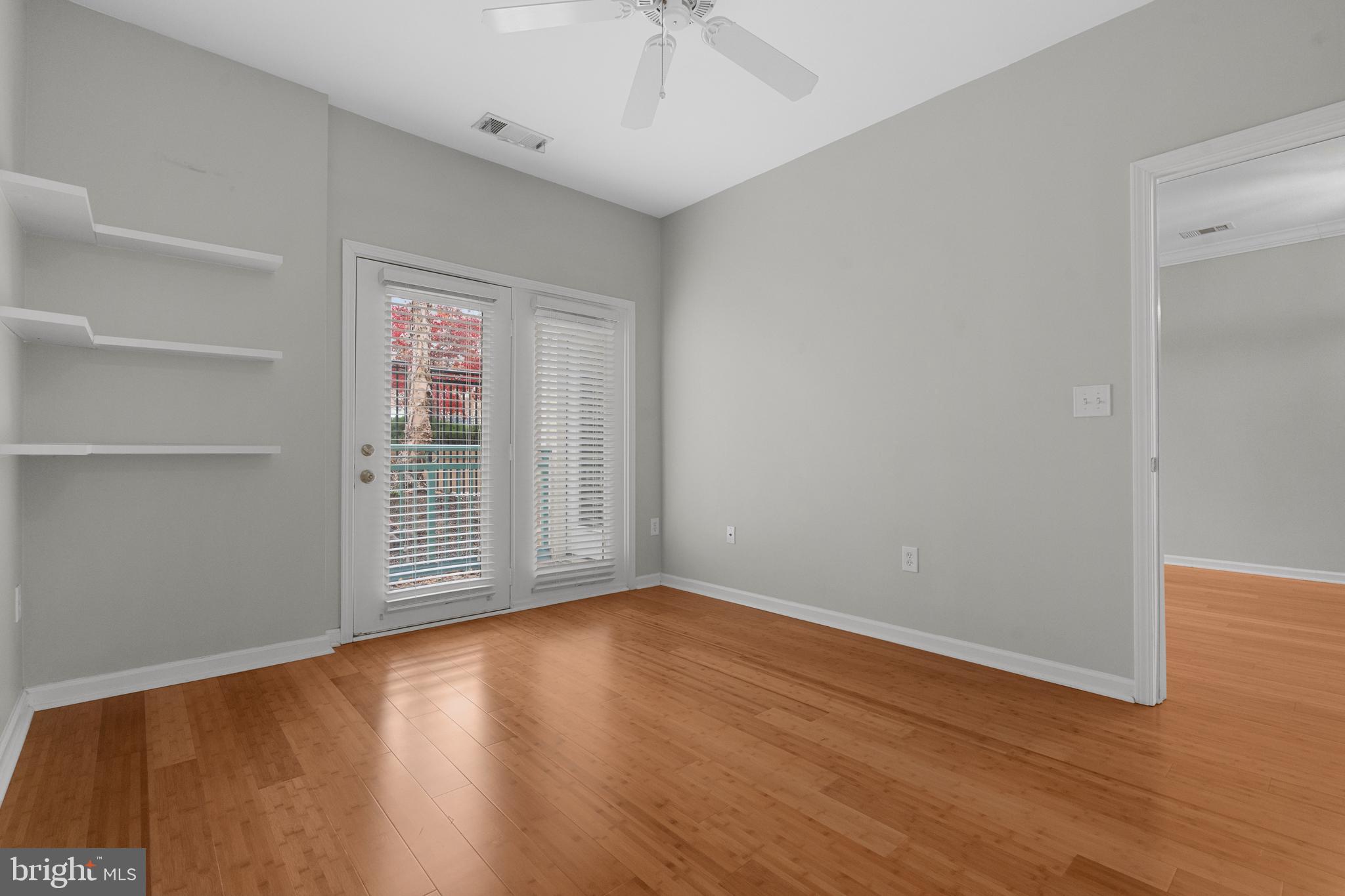 SAVOY AT RESTON TOWN CENTER - Residential