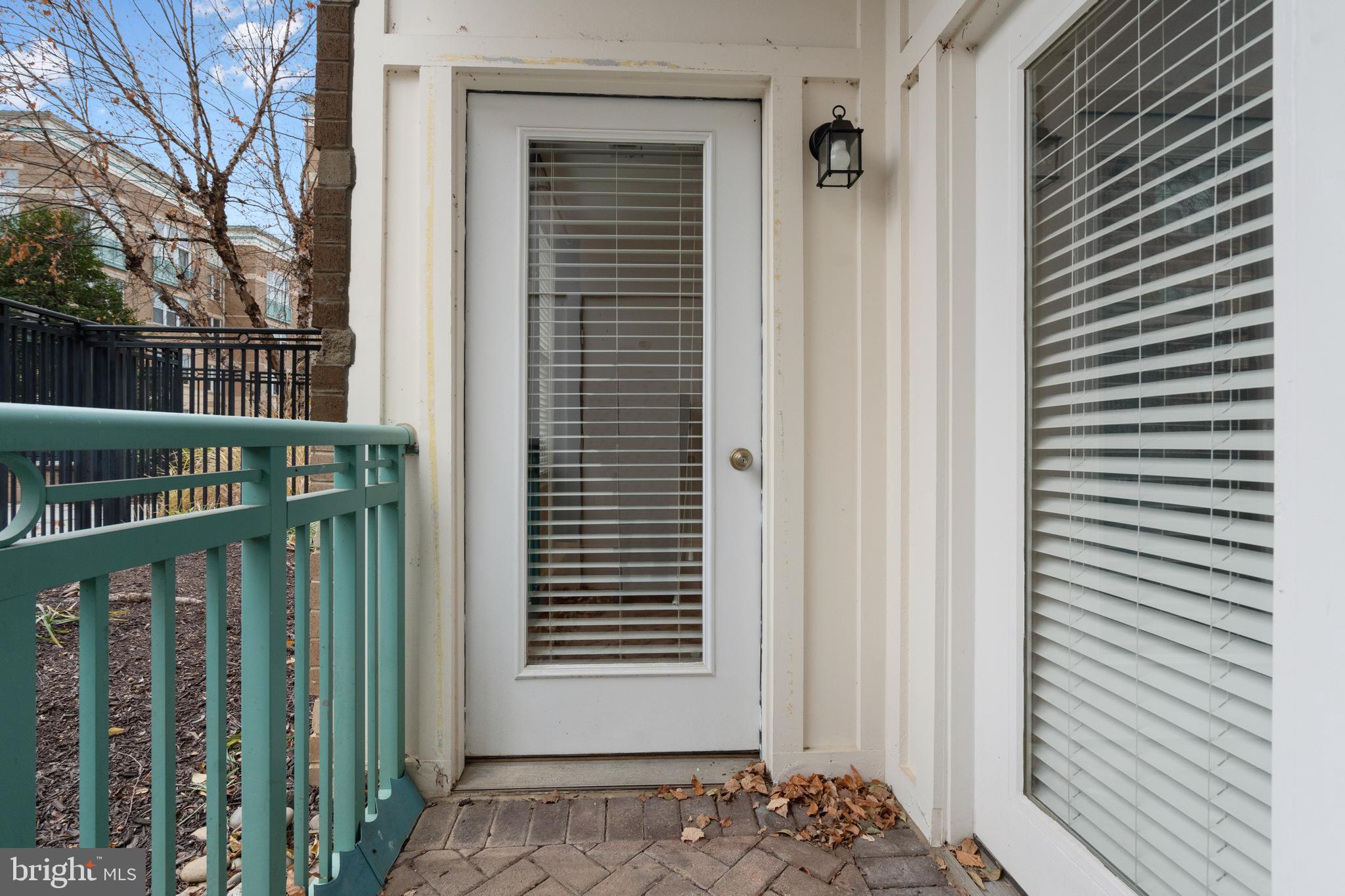 SAVOY AT RESTON TOWN CENTER - Residential