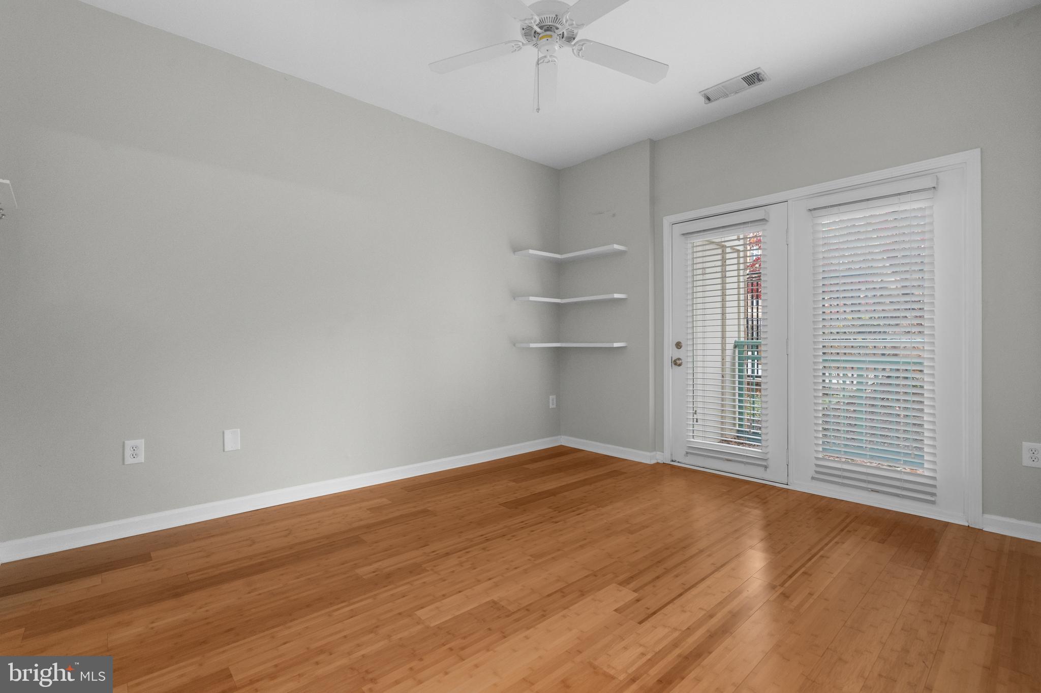 SAVOY AT RESTON TOWN CENTER - Residential