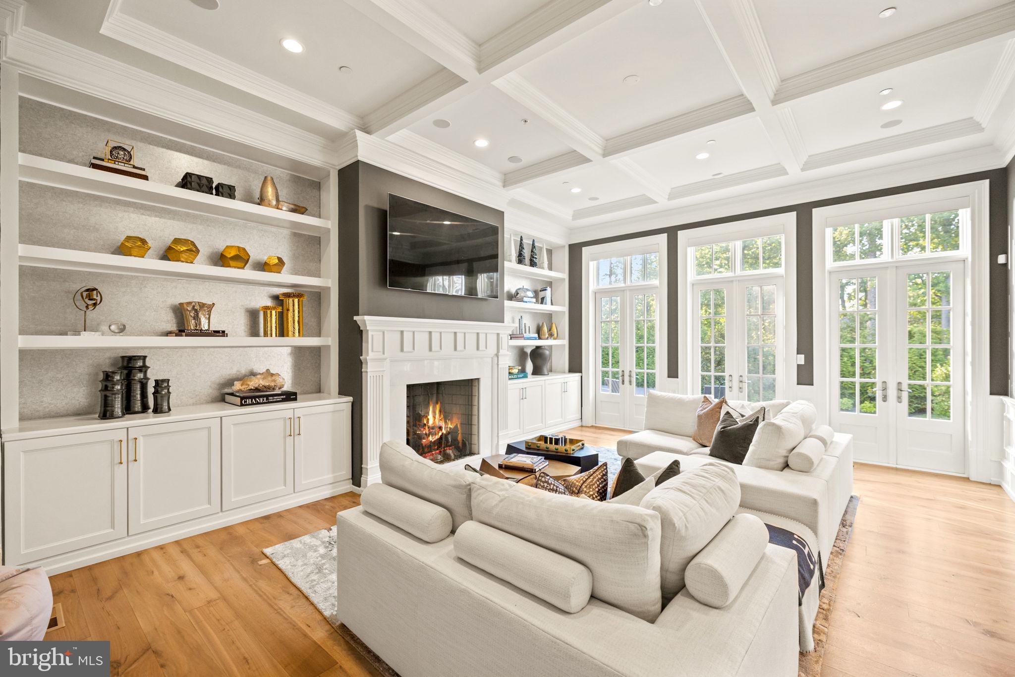 POTOMAC VILLAGE - Residential