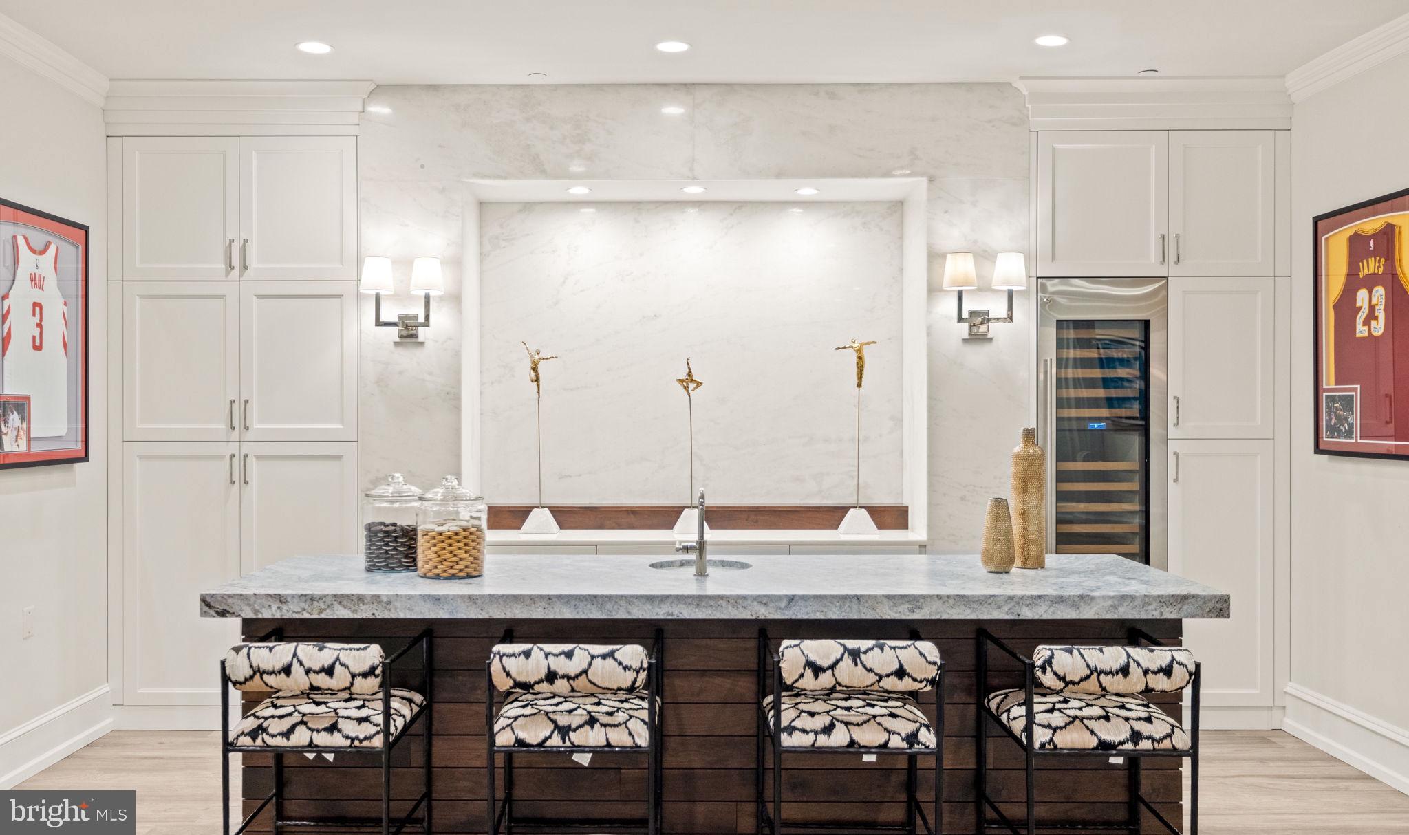 POTOMAC VILLAGE - Residential