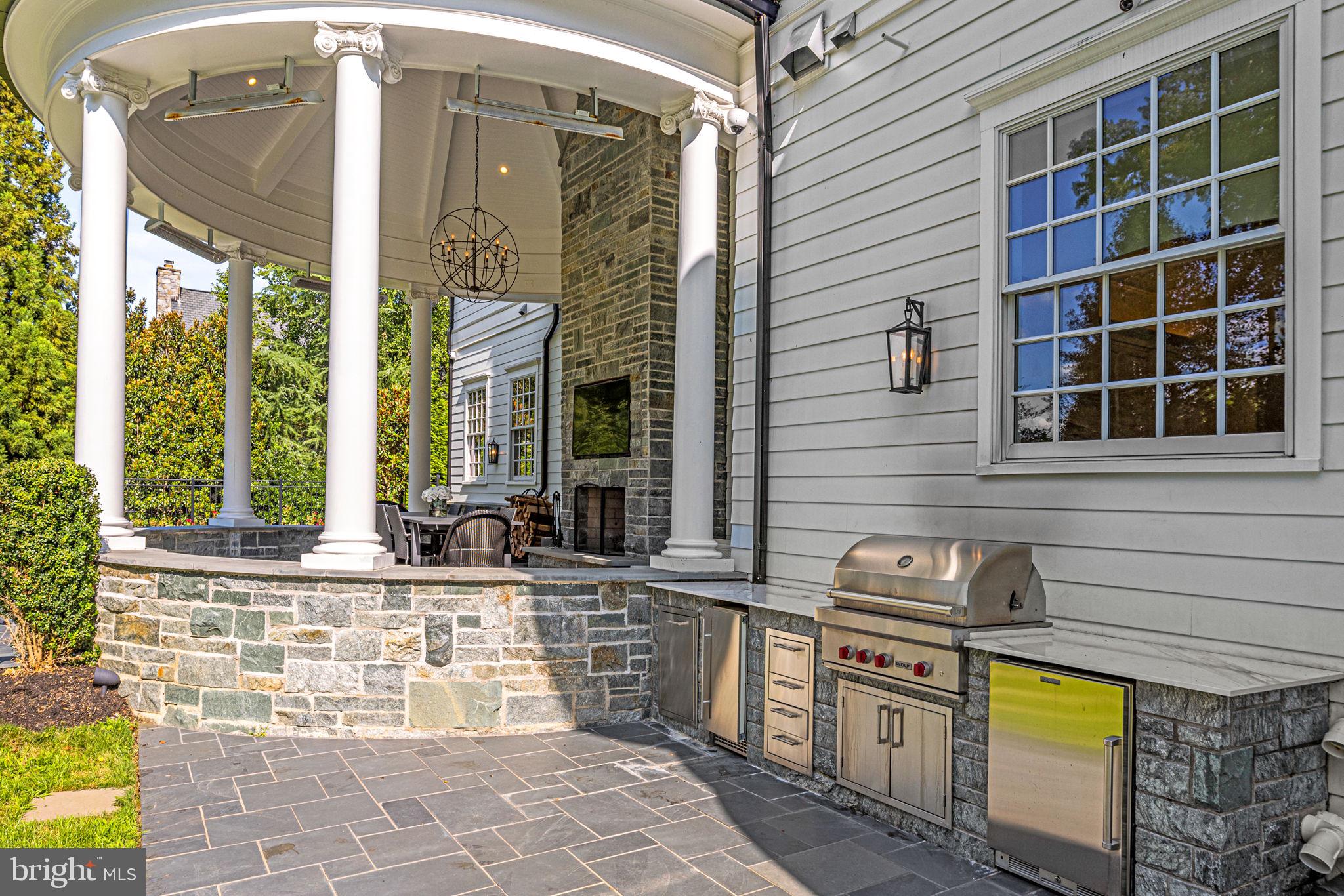 POTOMAC VILLAGE - Residential