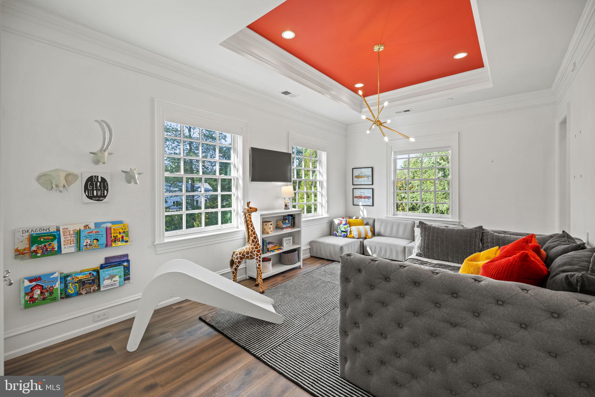 POTOMAC VILLAGE - Residential