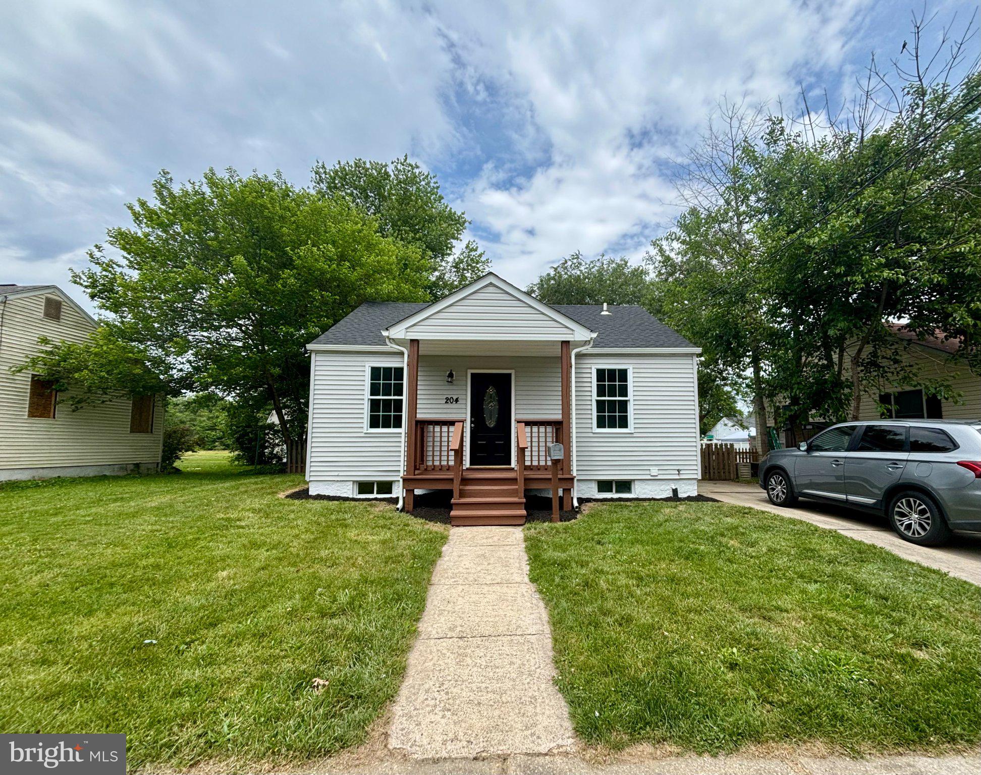 LYNDHURST - Residential