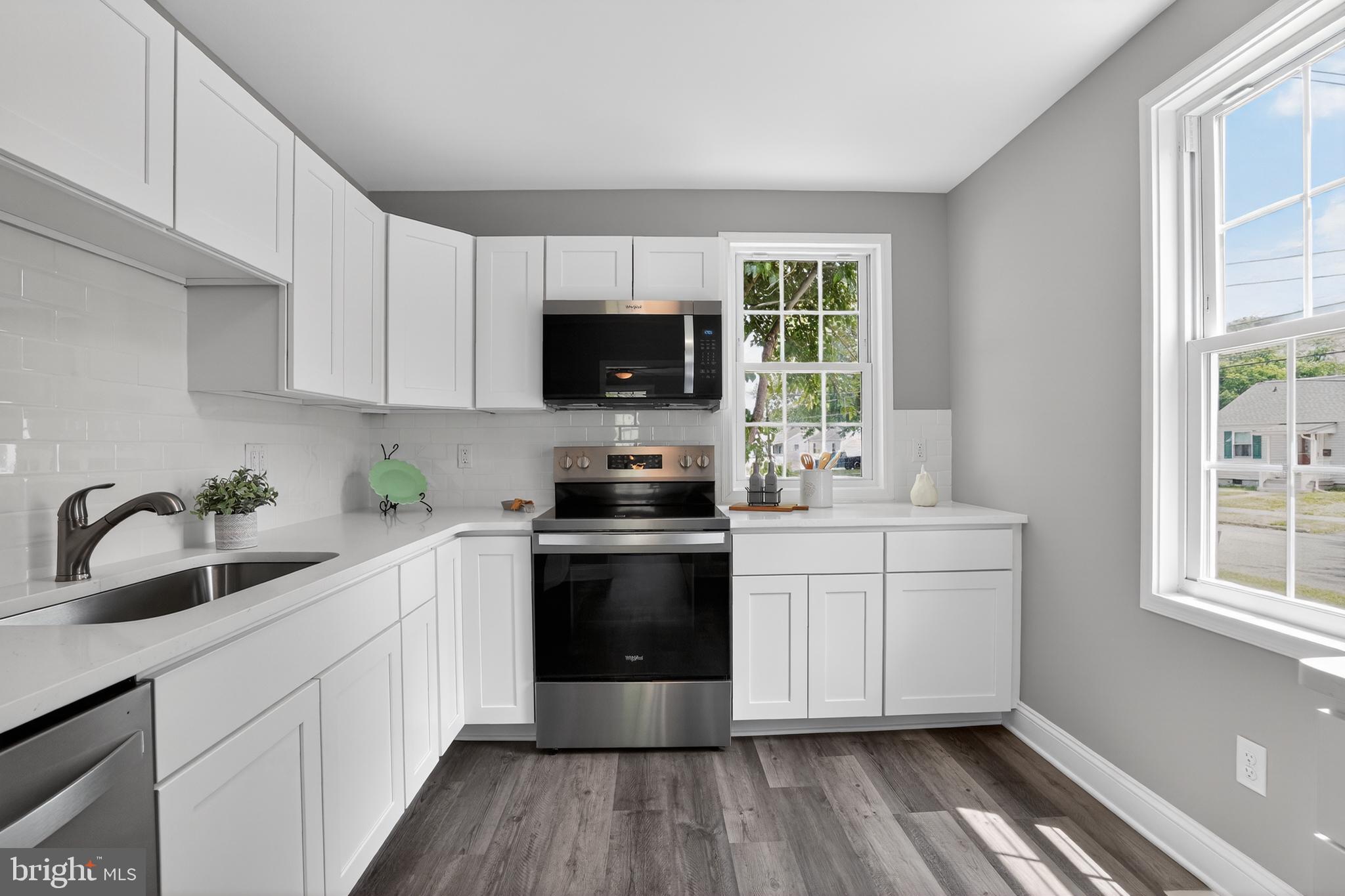 LYNDHURST - Residential