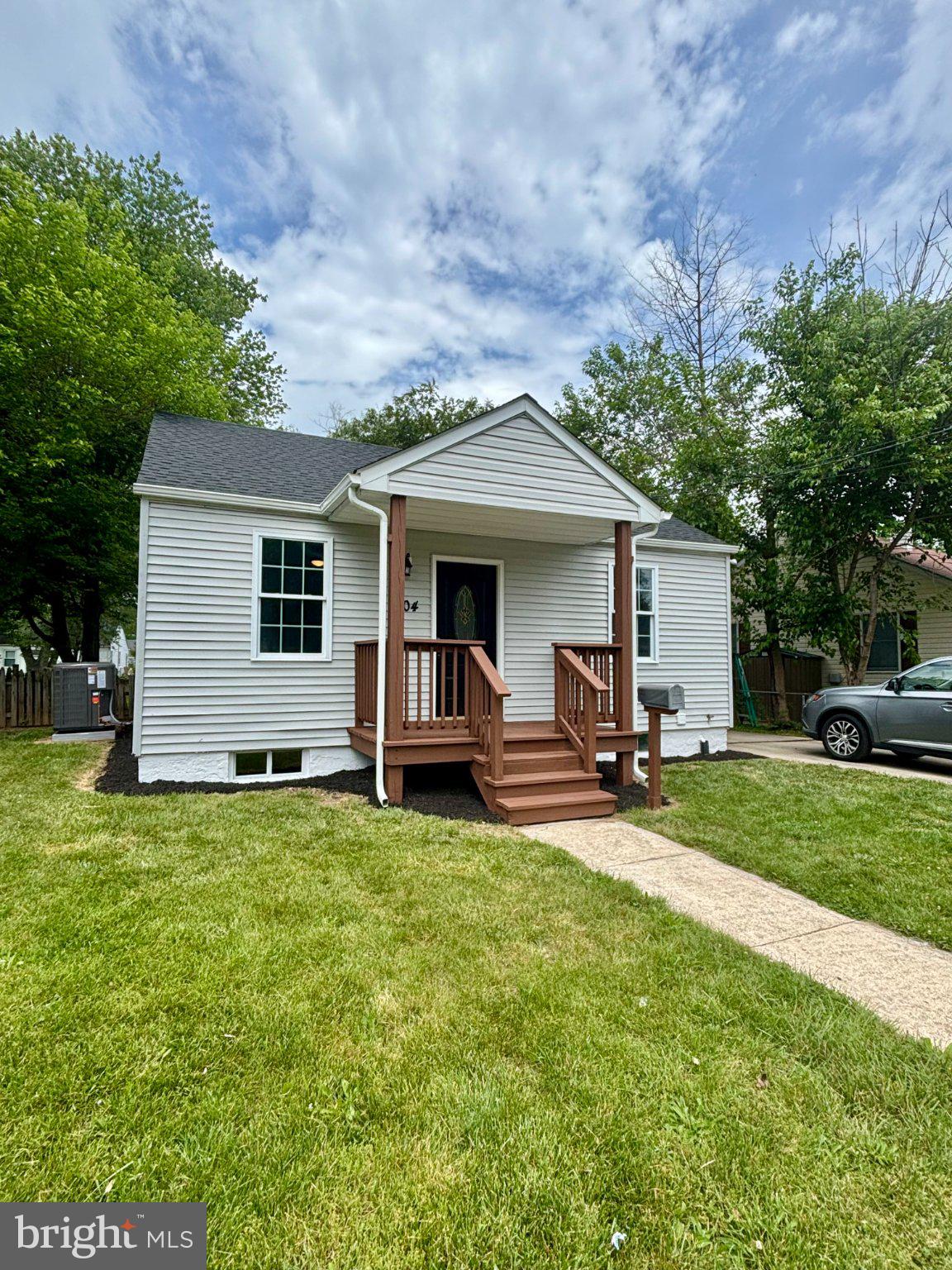 LYNDHURST - Residential