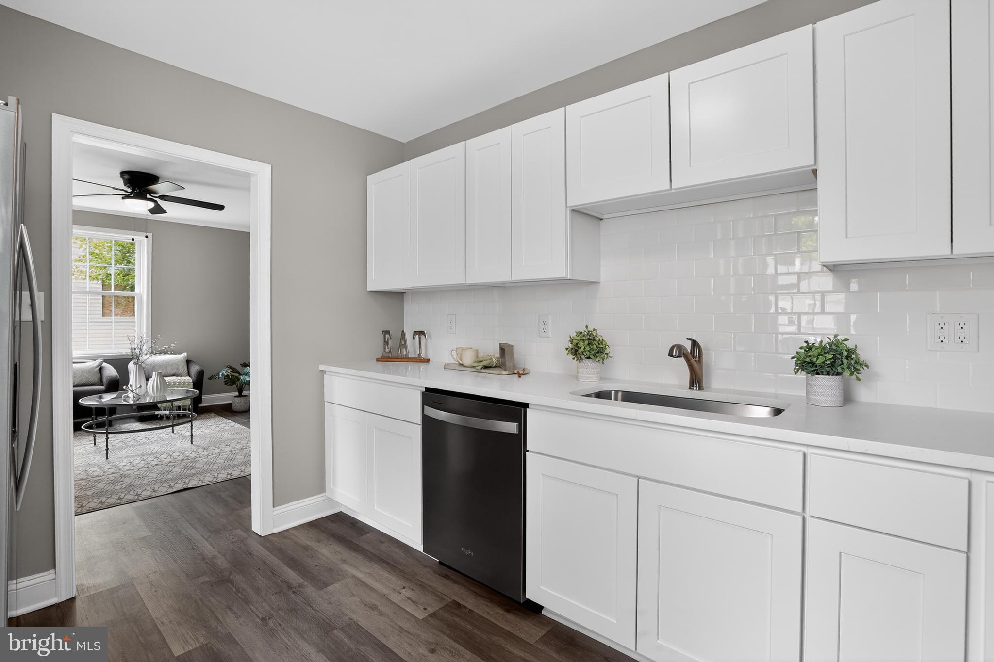 LYNDHURST - Residential