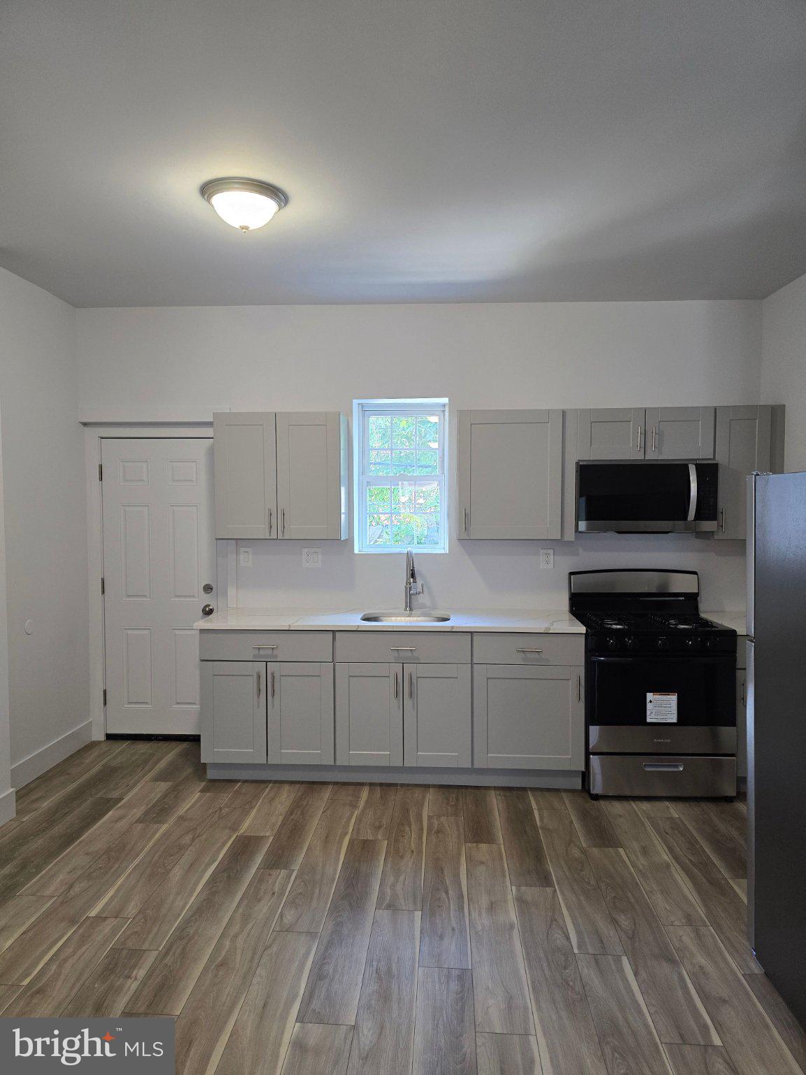 WEST OAK LANE - Residential