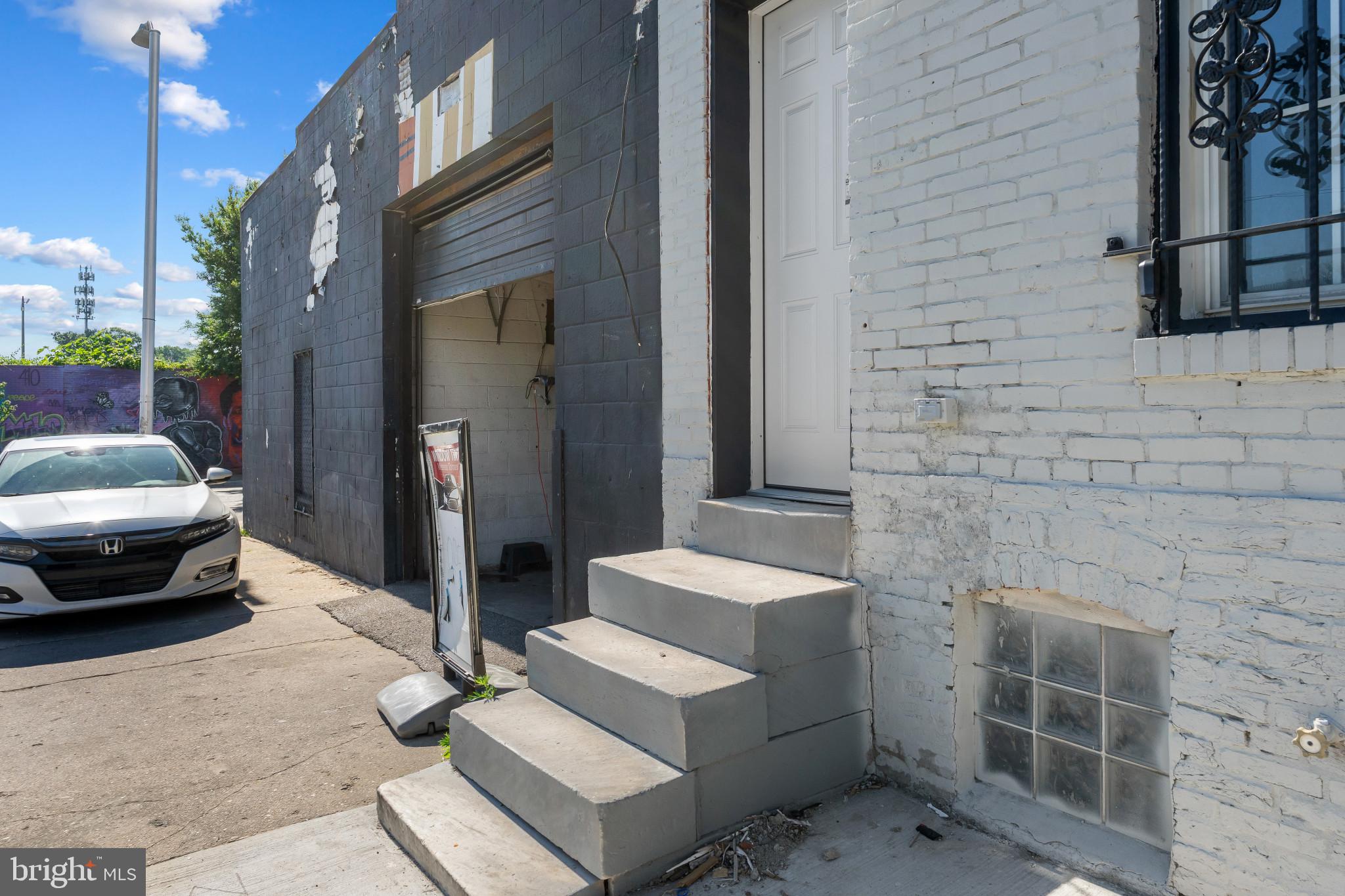 SANDTOWN-WINCHESTER - Residential