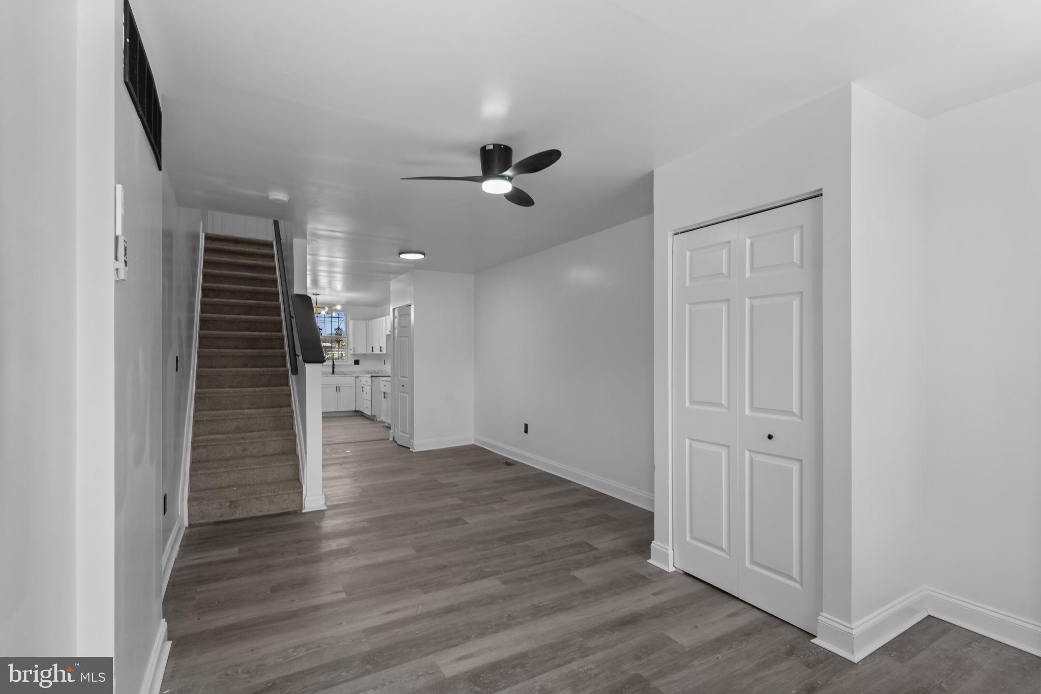SANDTOWN-WINCHESTER - Residential