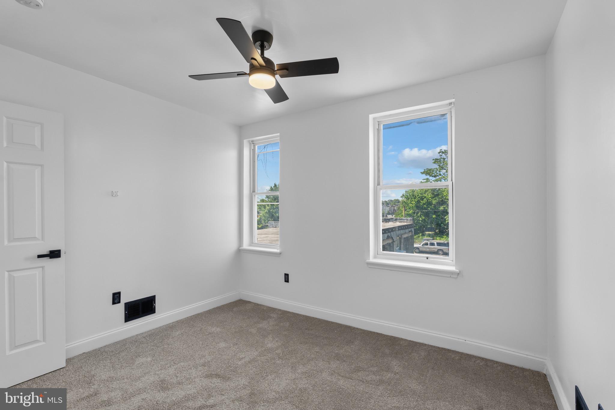 SANDTOWN-WINCHESTER - Residential