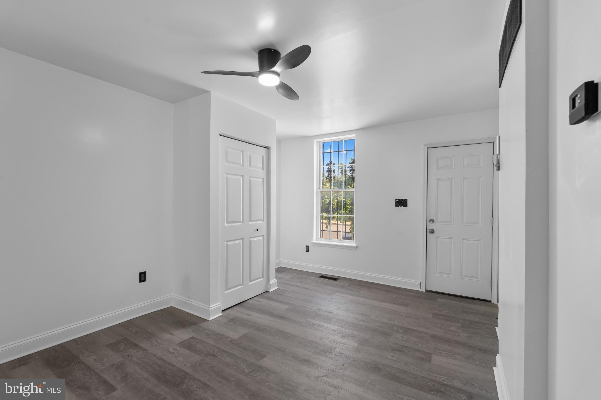 SANDTOWN-WINCHESTER - Residential