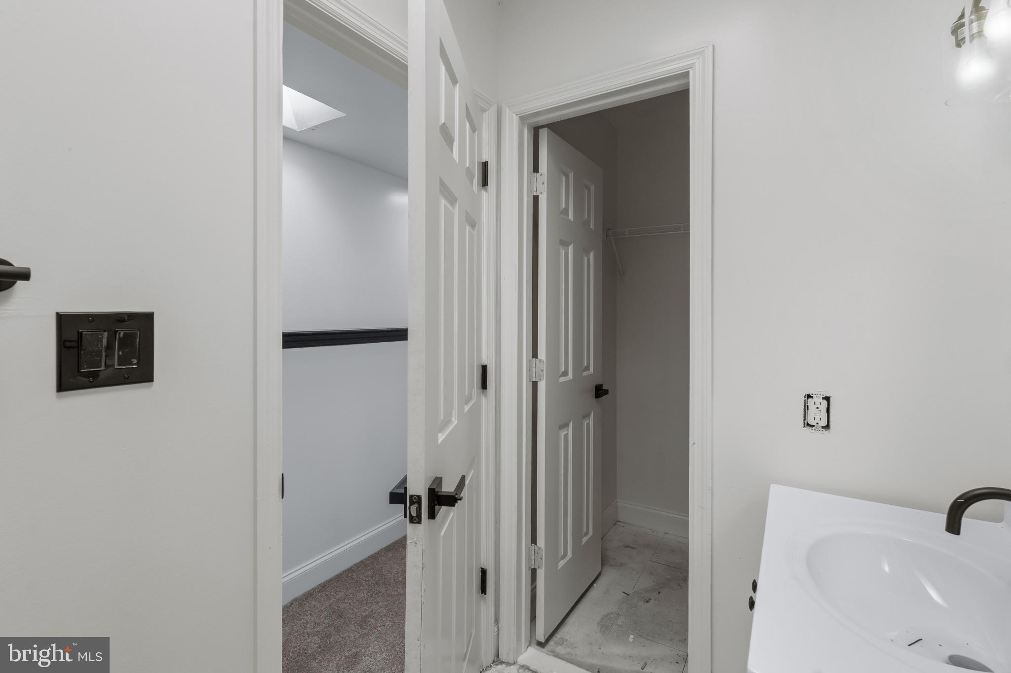 SANDTOWN-WINCHESTER - Residential