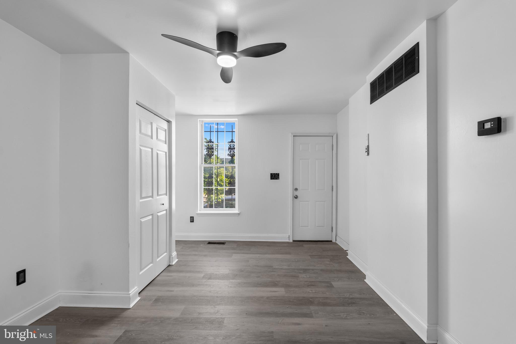 SANDTOWN-WINCHESTER - Residential