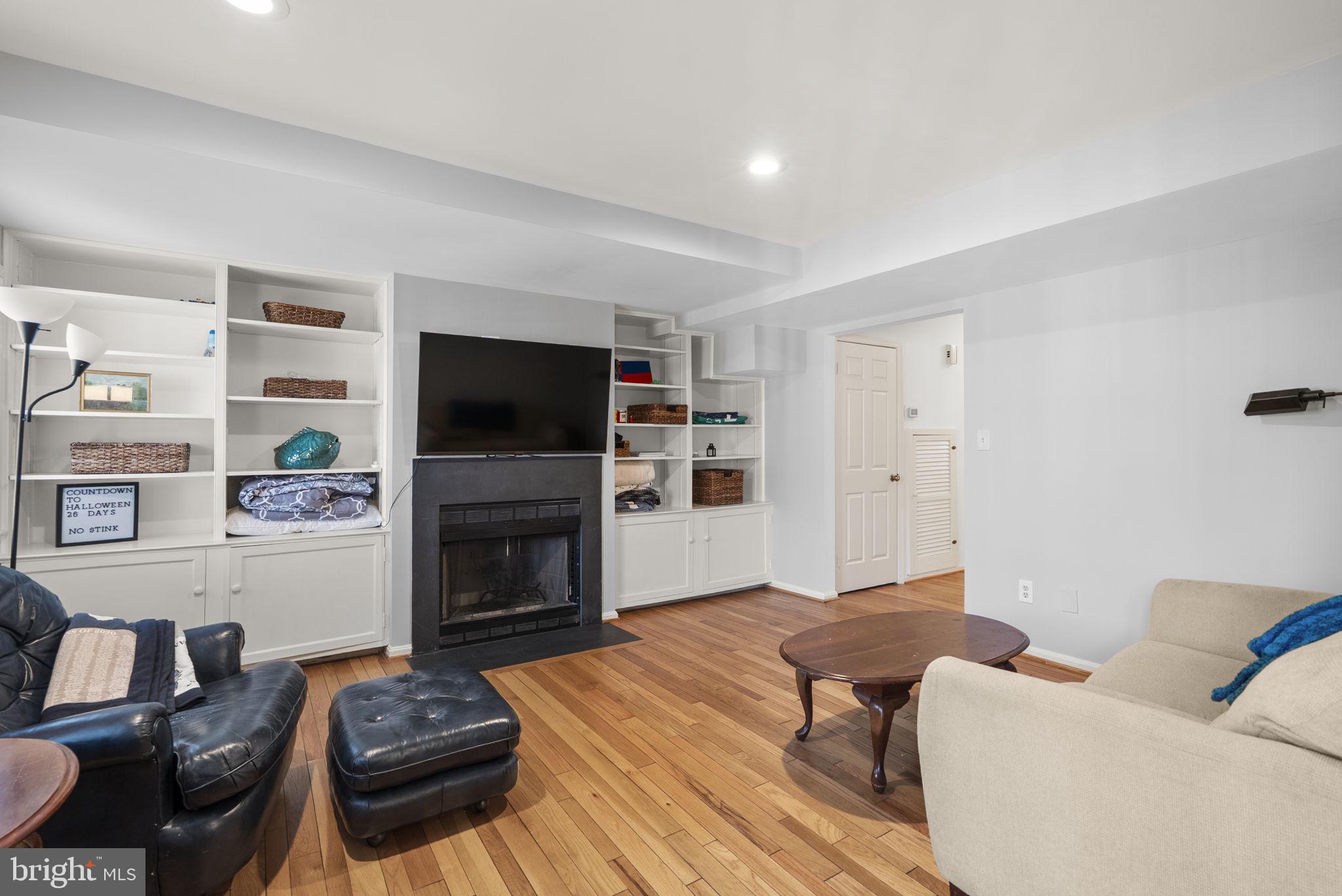 KENWOOD FOREST - Residential
