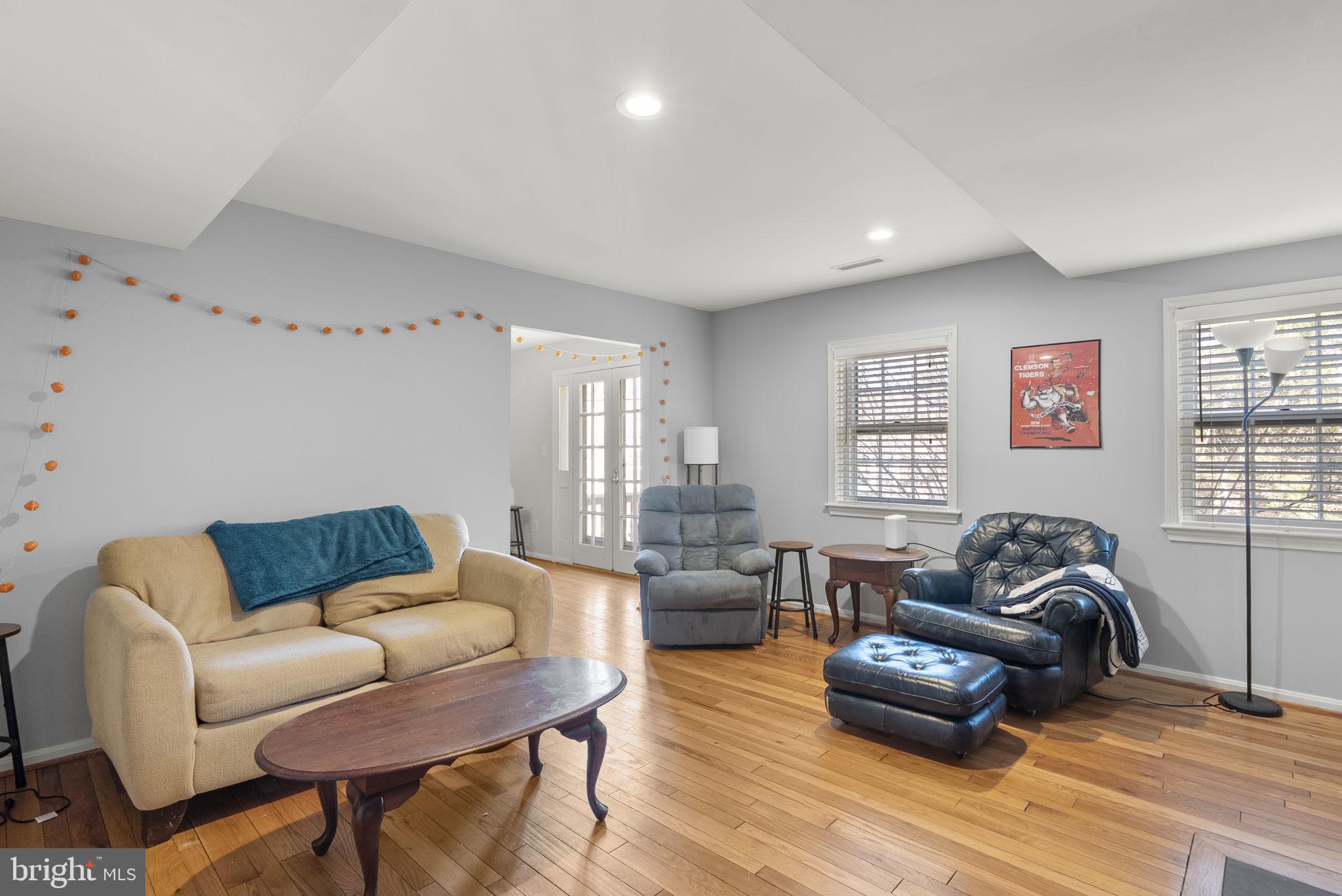 KENWOOD FOREST - Residential