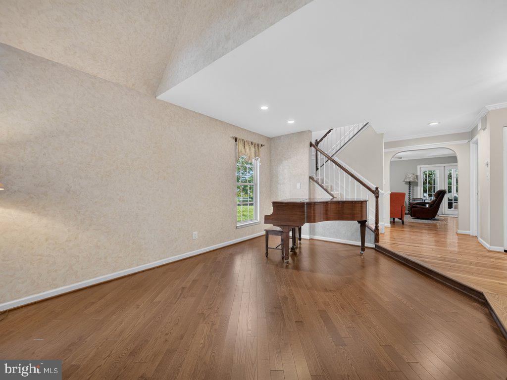 MONTGOMERY VILLAGE - Residential