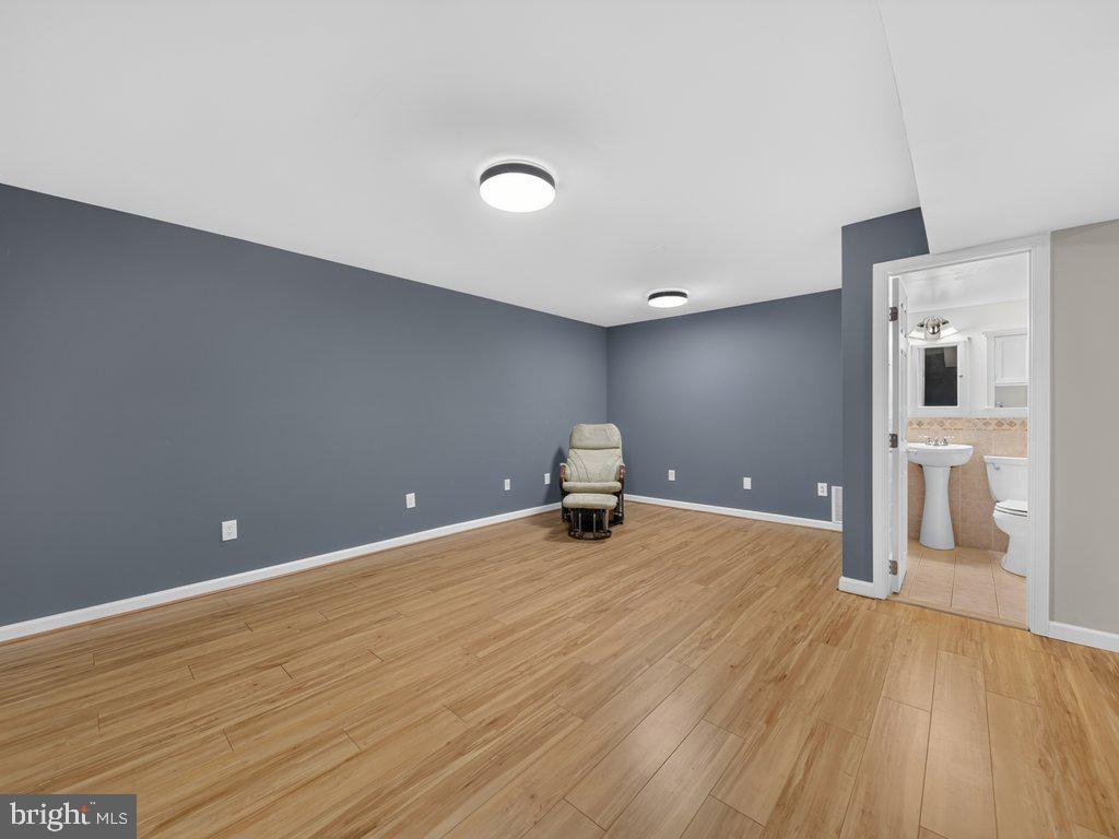 MONTGOMERY VILLAGE - Residential