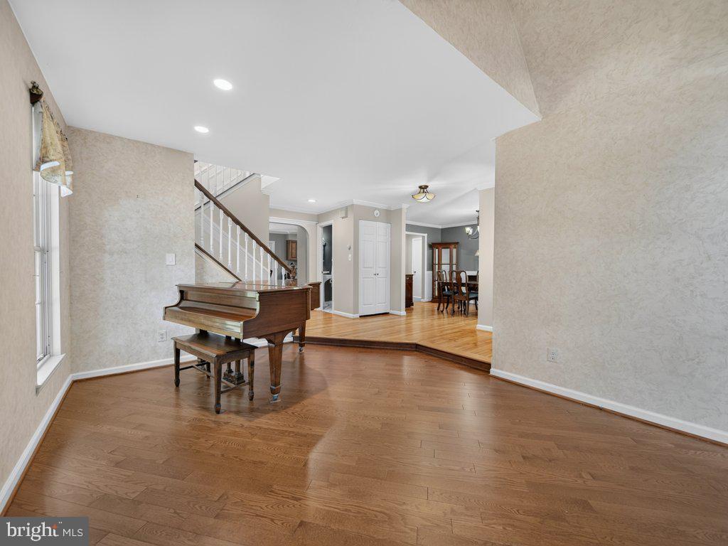 MONTGOMERY VILLAGE - Residential