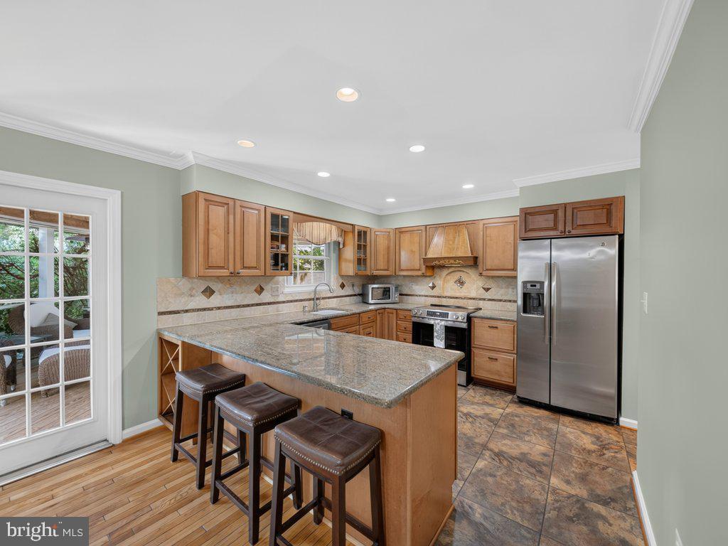 MONTGOMERY VILLAGE - Residential