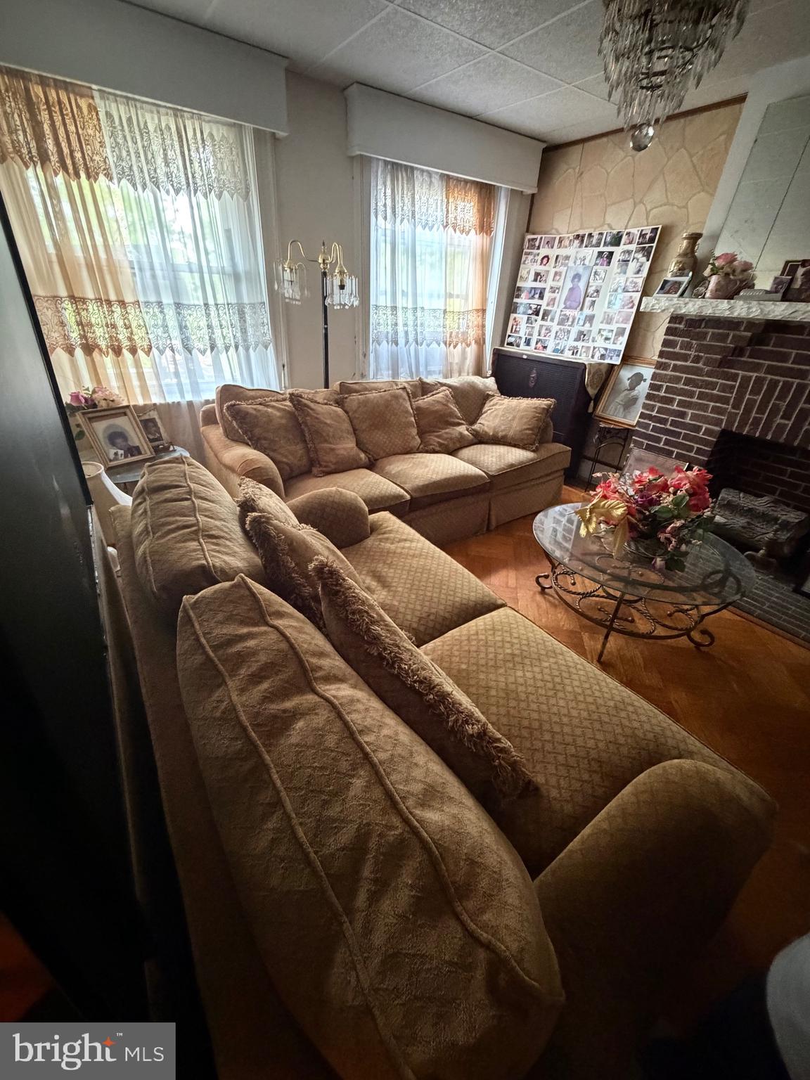 MONTEBELLO - Residential