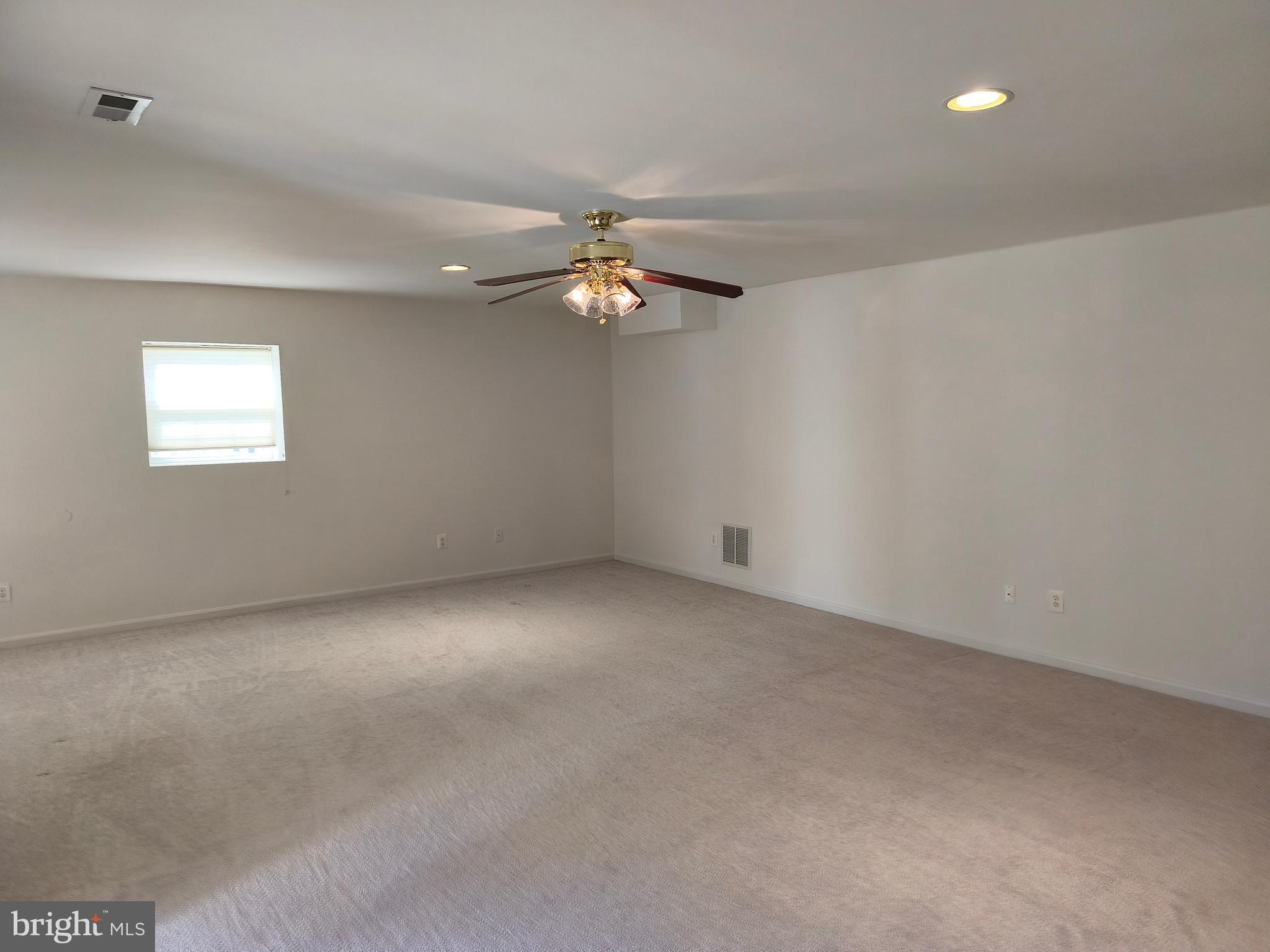 HERITAGE HUNT - Residential Lease