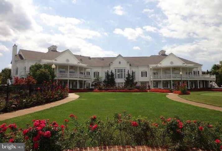 HERITAGE HUNT - Residential Lease