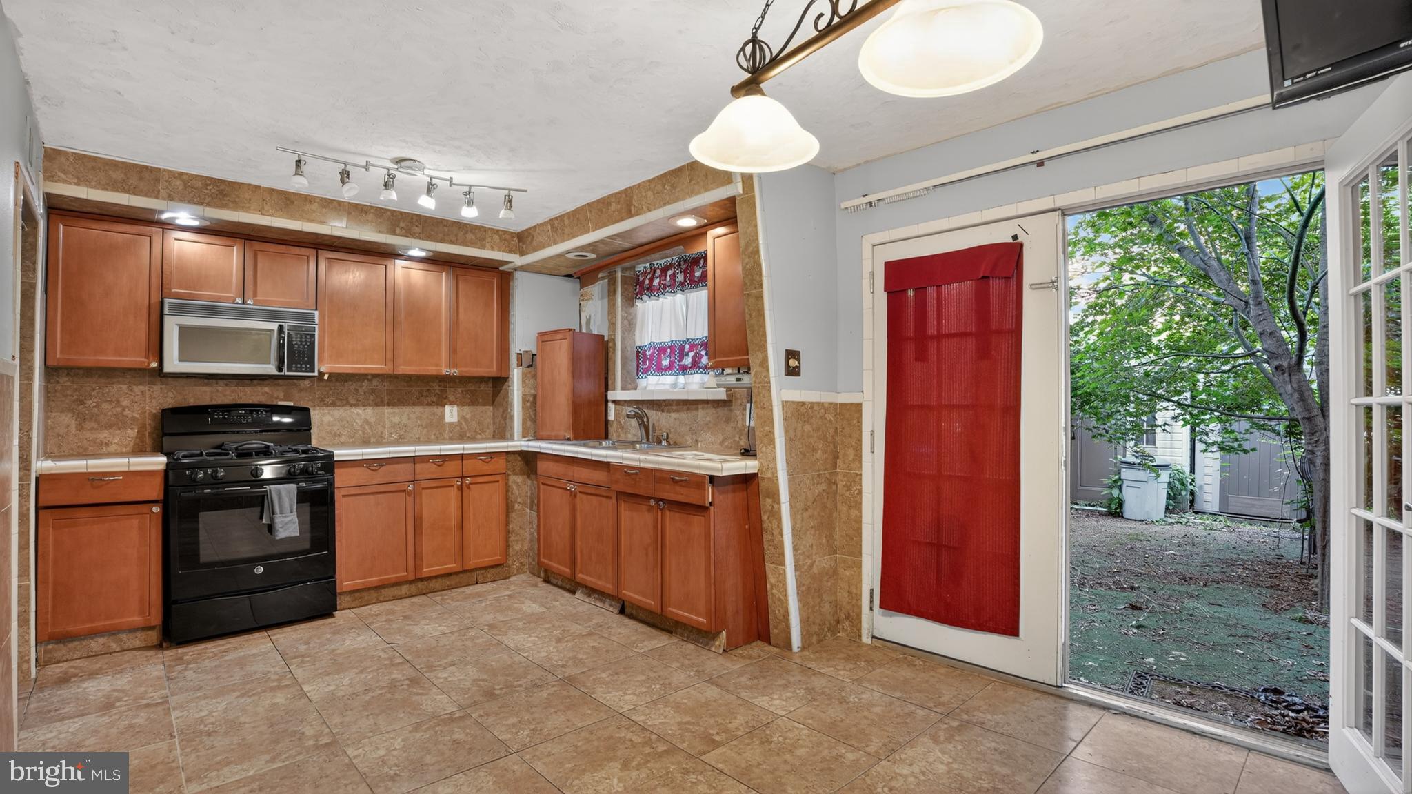 TEMPLE UNIVERSITY - Residential