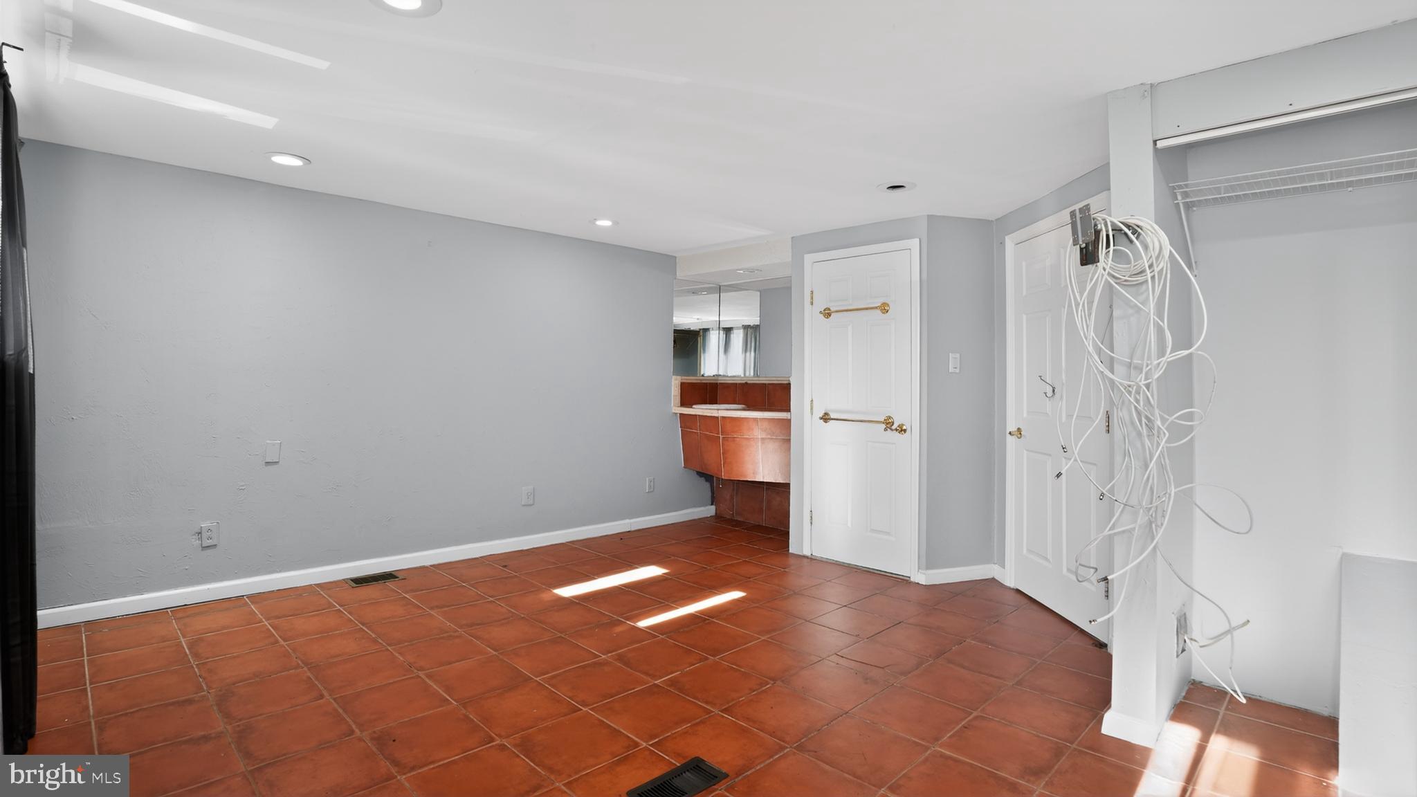 TEMPLE UNIVERSITY - Residential