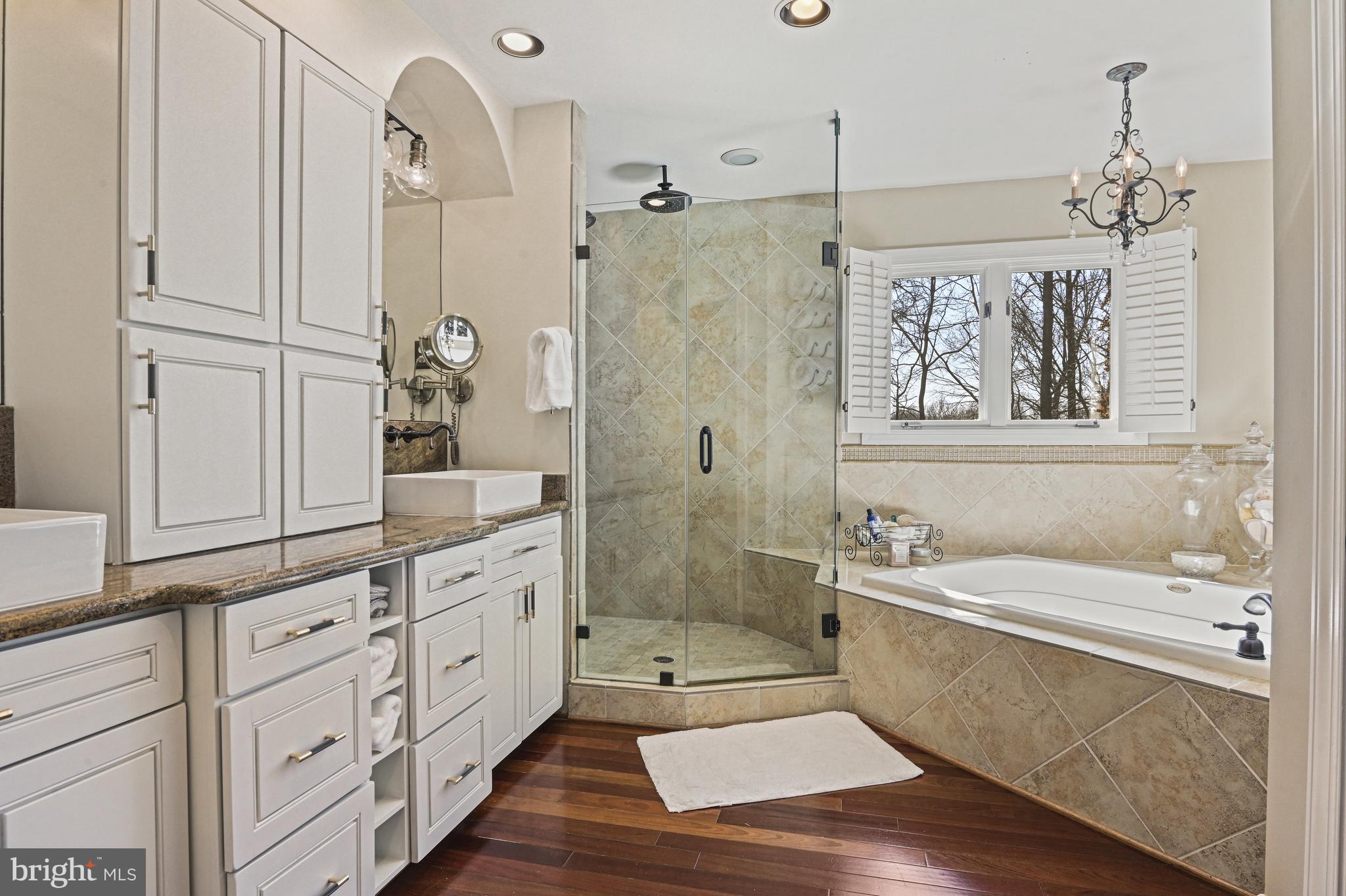 RESTON - Residential