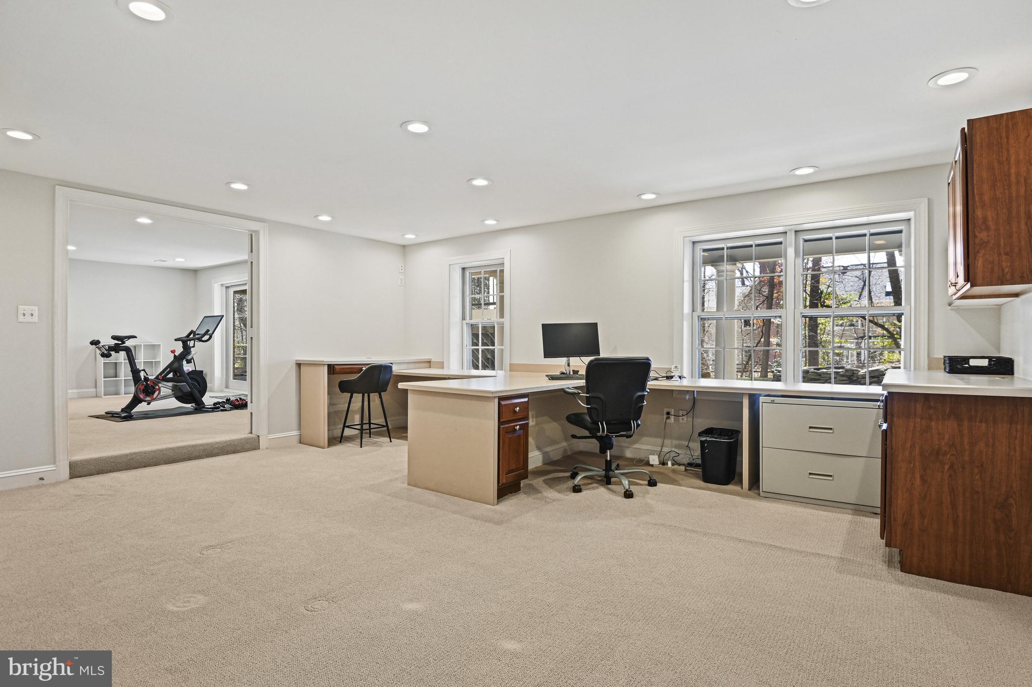 RESTON - Residential