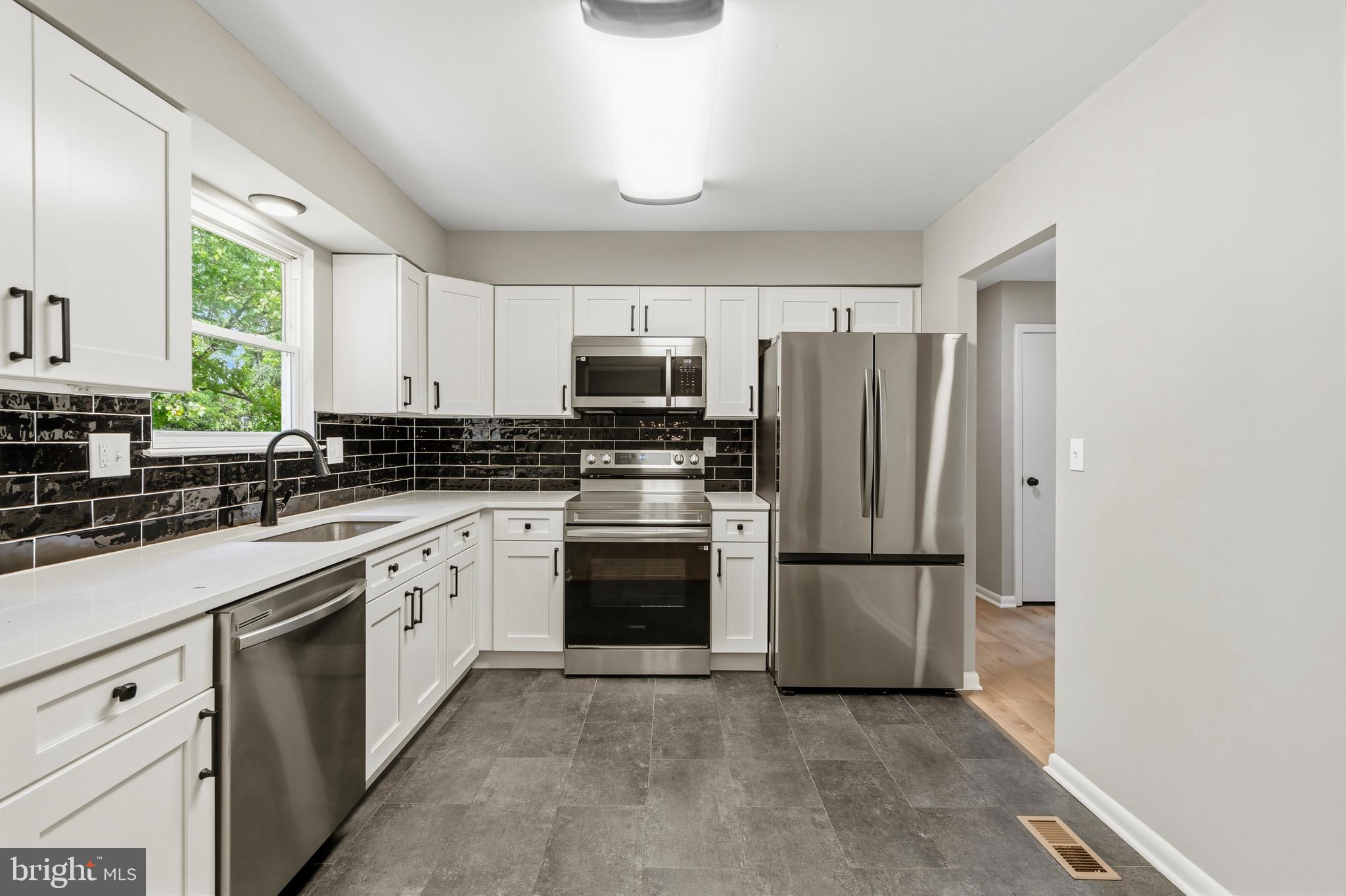 HILLCREST HEIGHTS - Residential