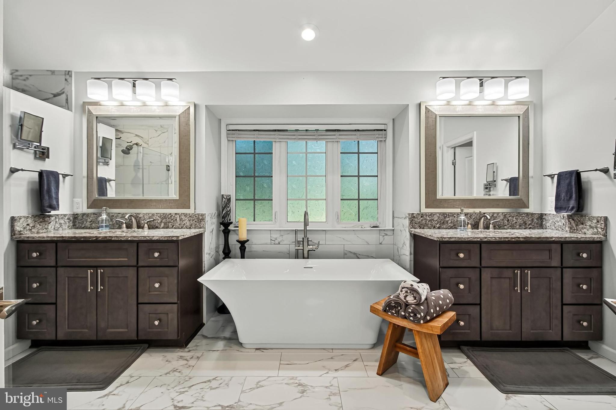 CARDINAL HILL - Residential