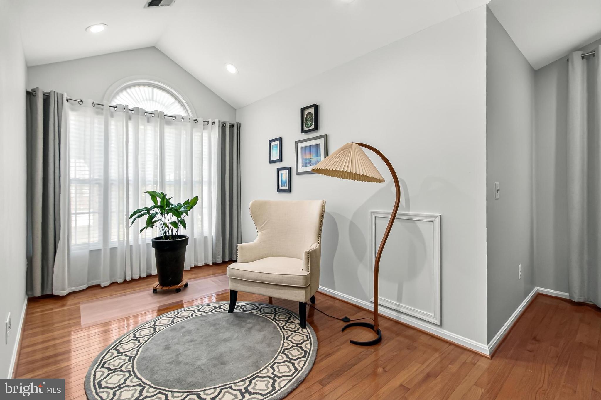 CARDINAL HILL - Residential
