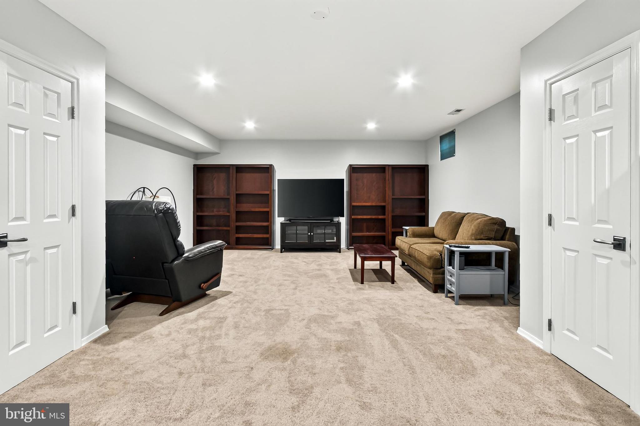 CARDINAL HILL - Residential