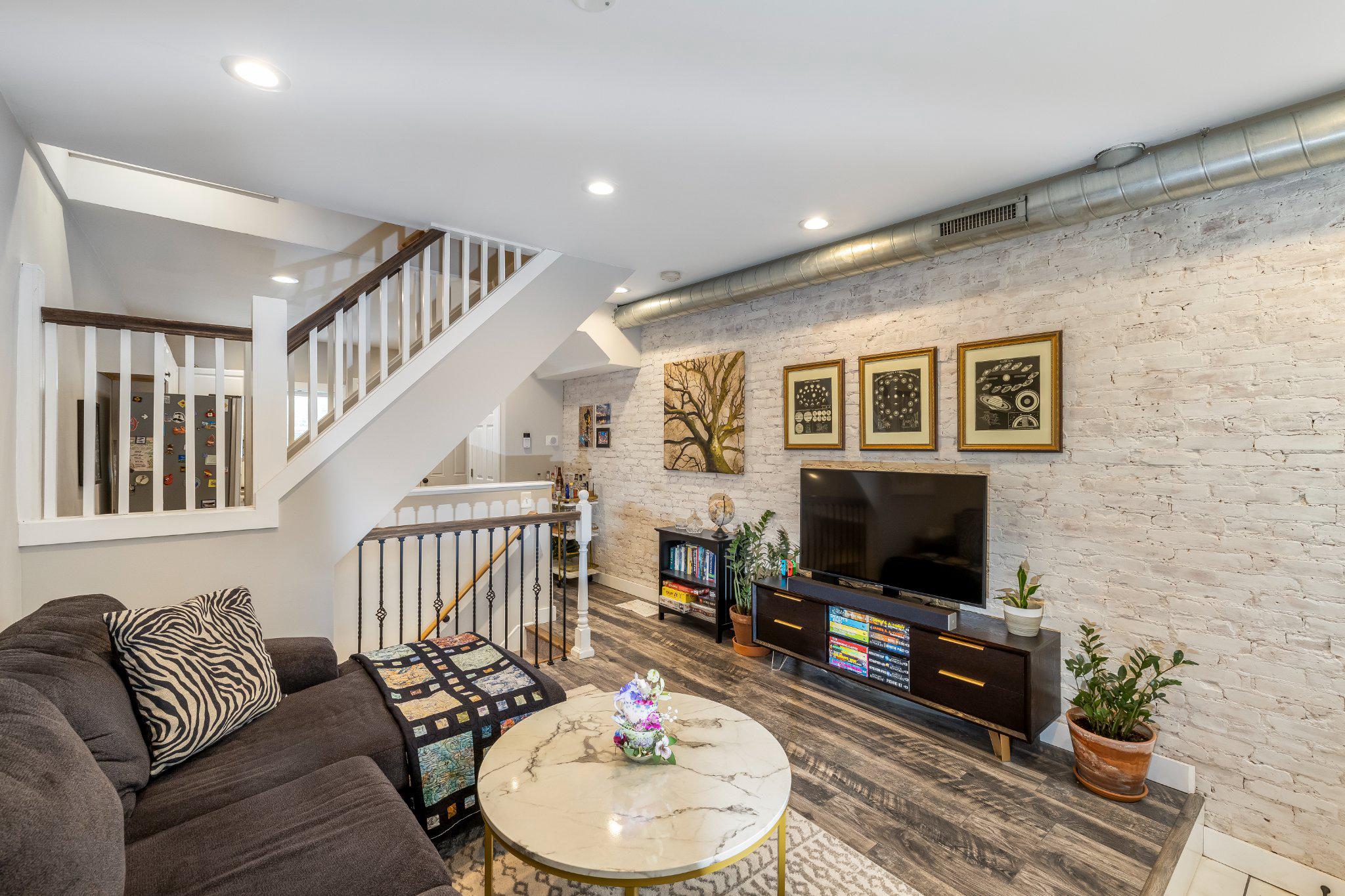 HIGHLANDTOWN - Residential