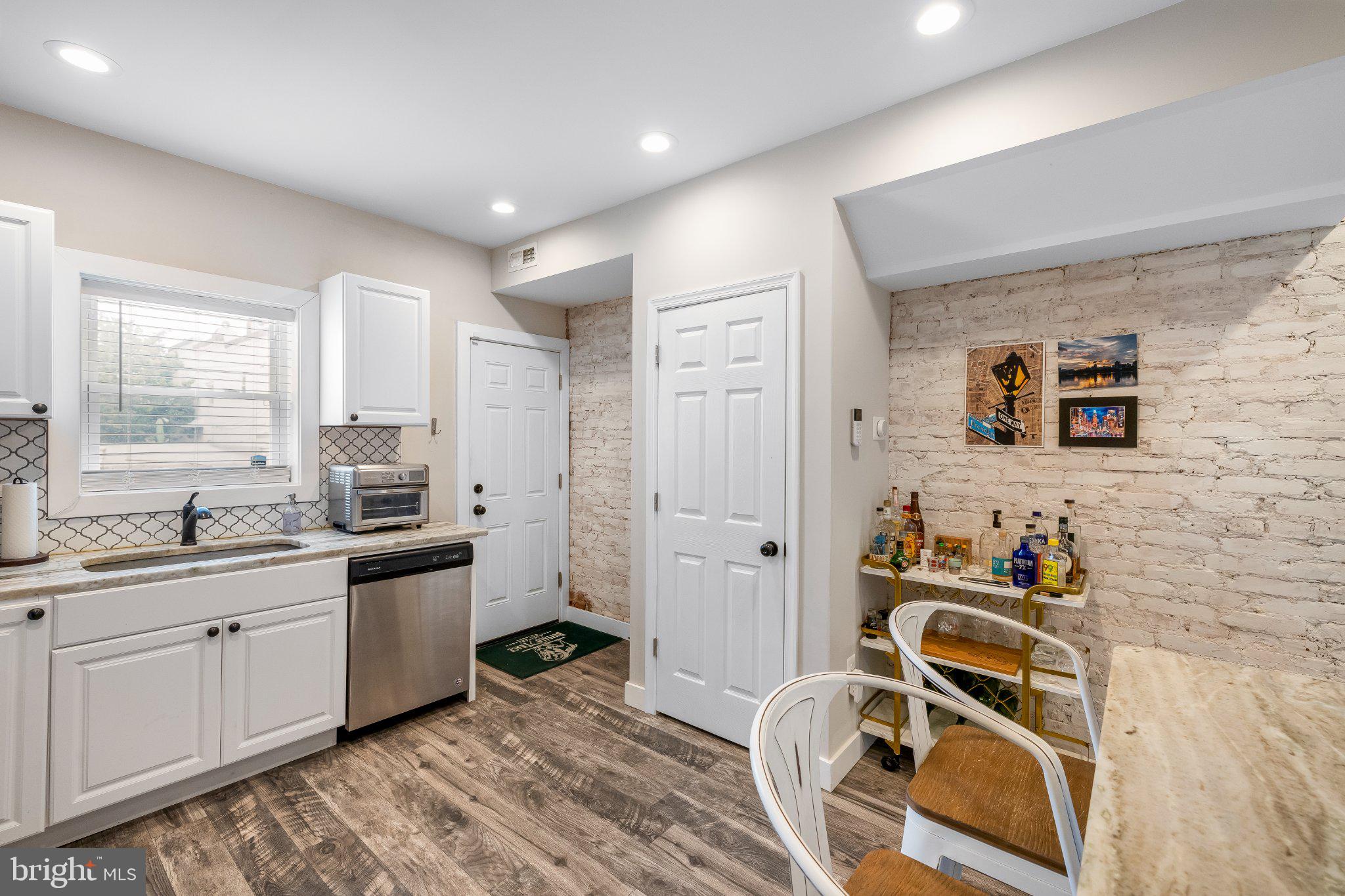 HIGHLANDTOWN - Residential