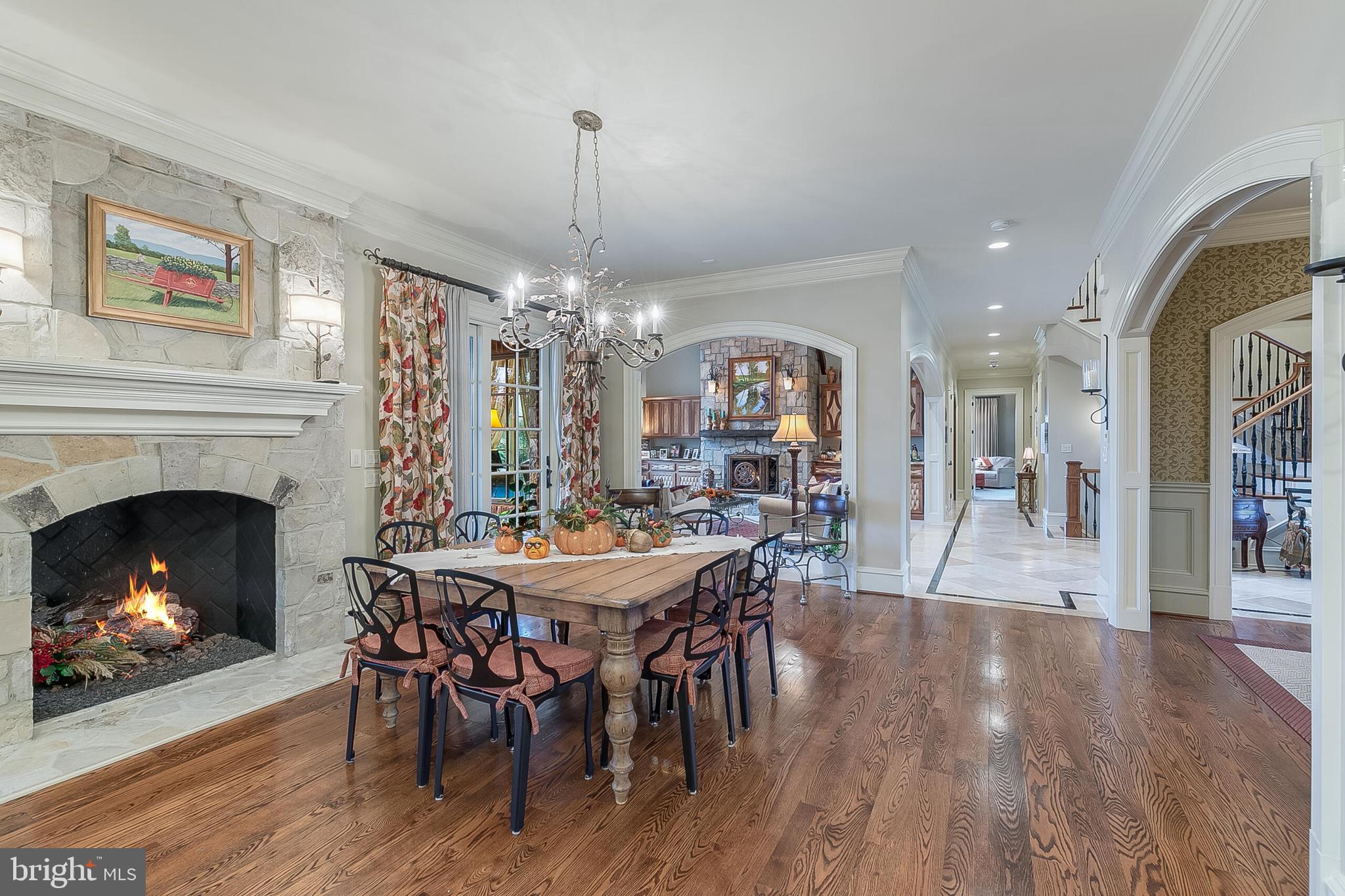 CREIGHTON FARMS - Residential