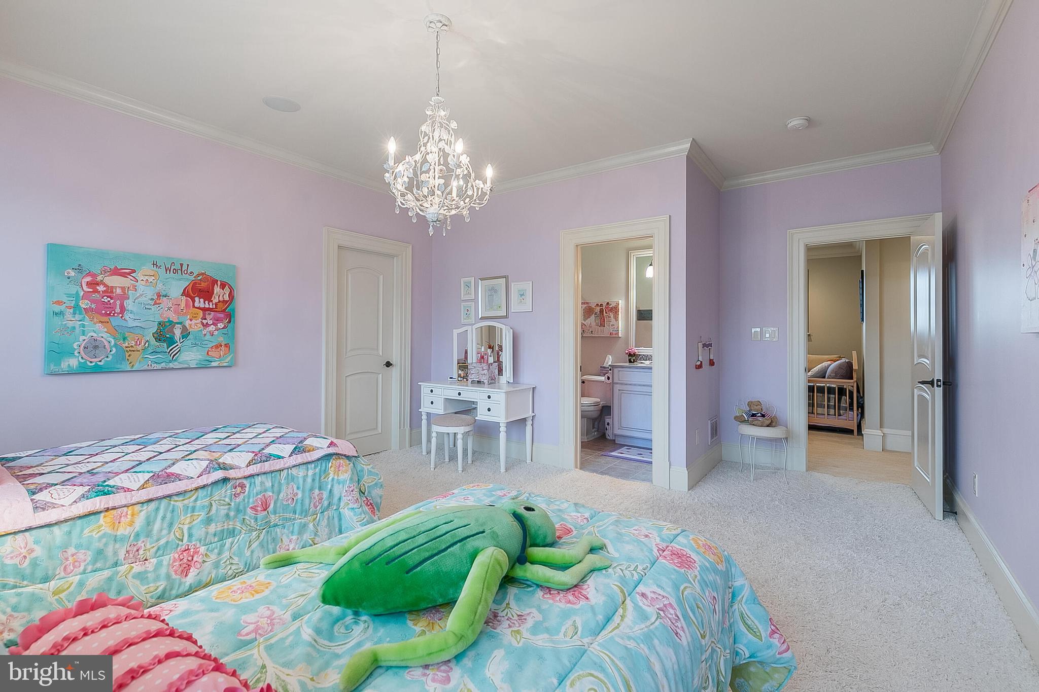 CREIGHTON FARMS - Residential