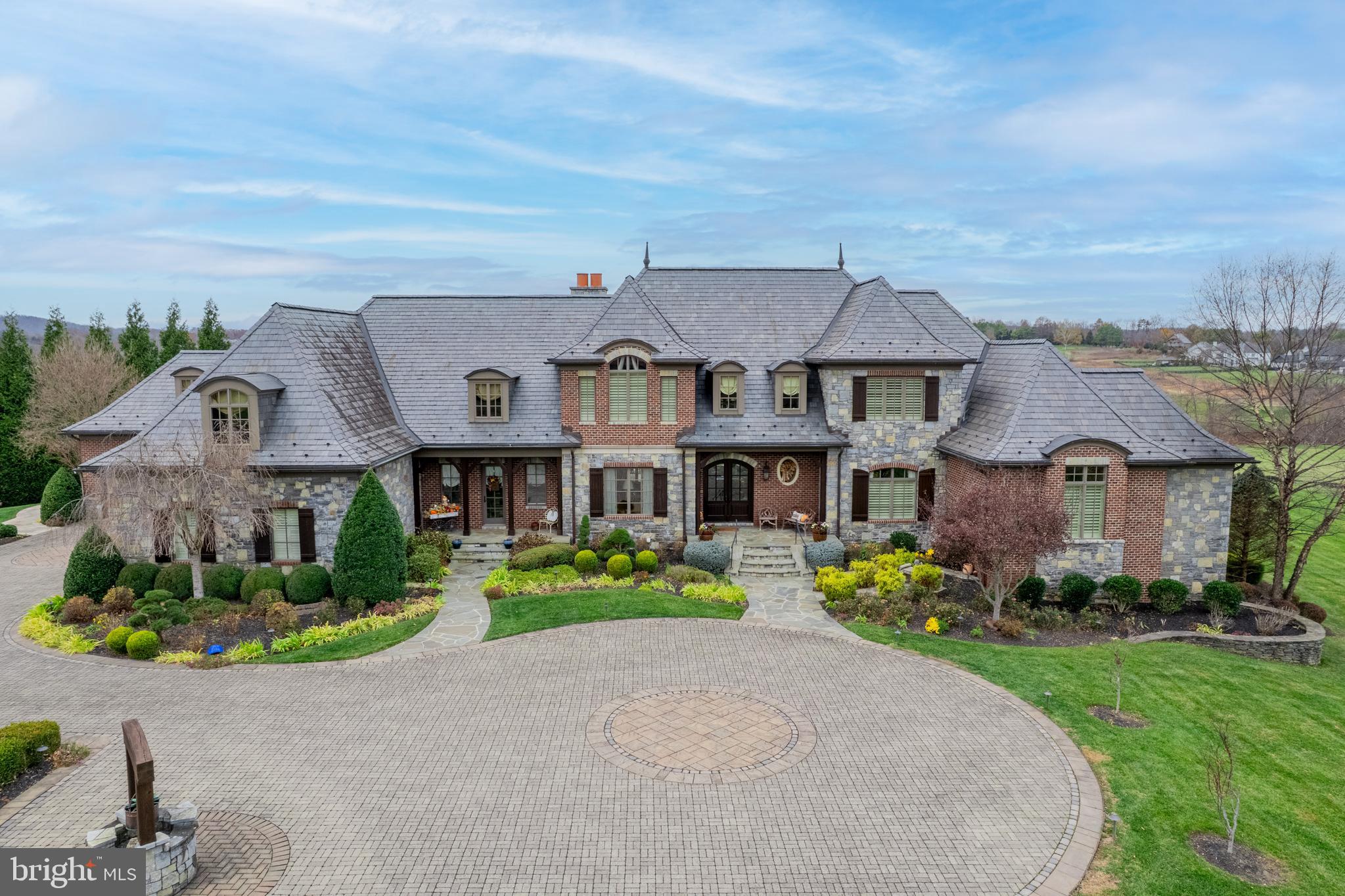 CREIGHTON FARMS - Residential