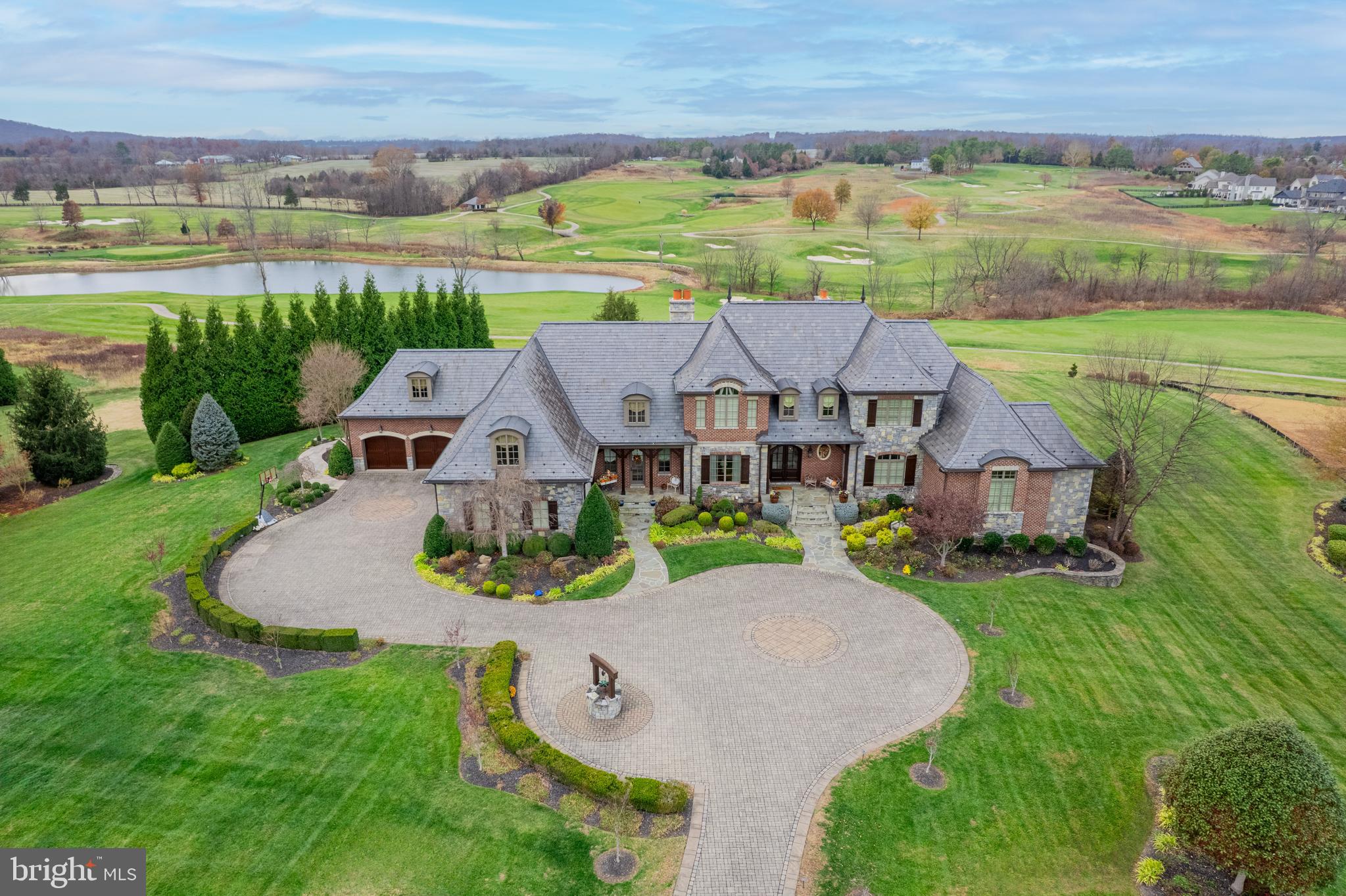 CREIGHTON FARMS - Residential