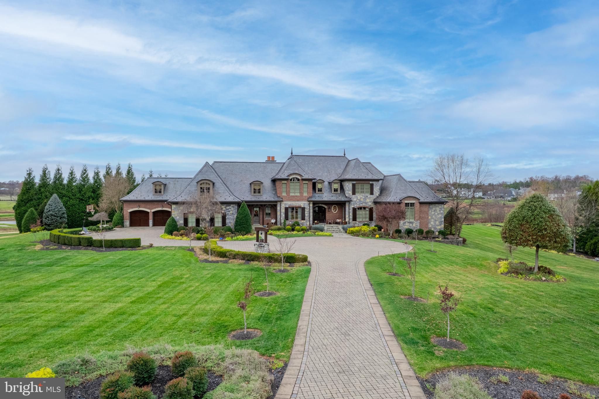 CREIGHTON FARMS - Residential